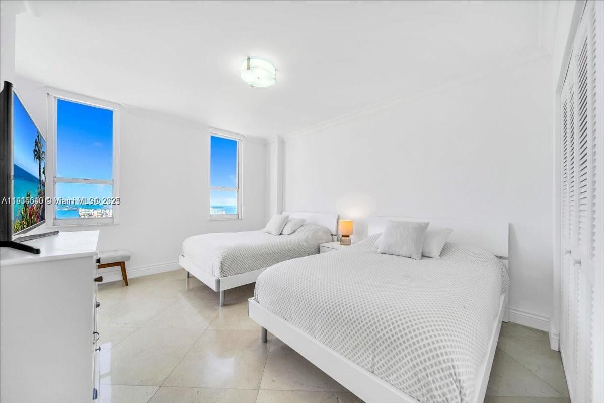 701 Brickell Key Blvd #2111, Miami FL 33131