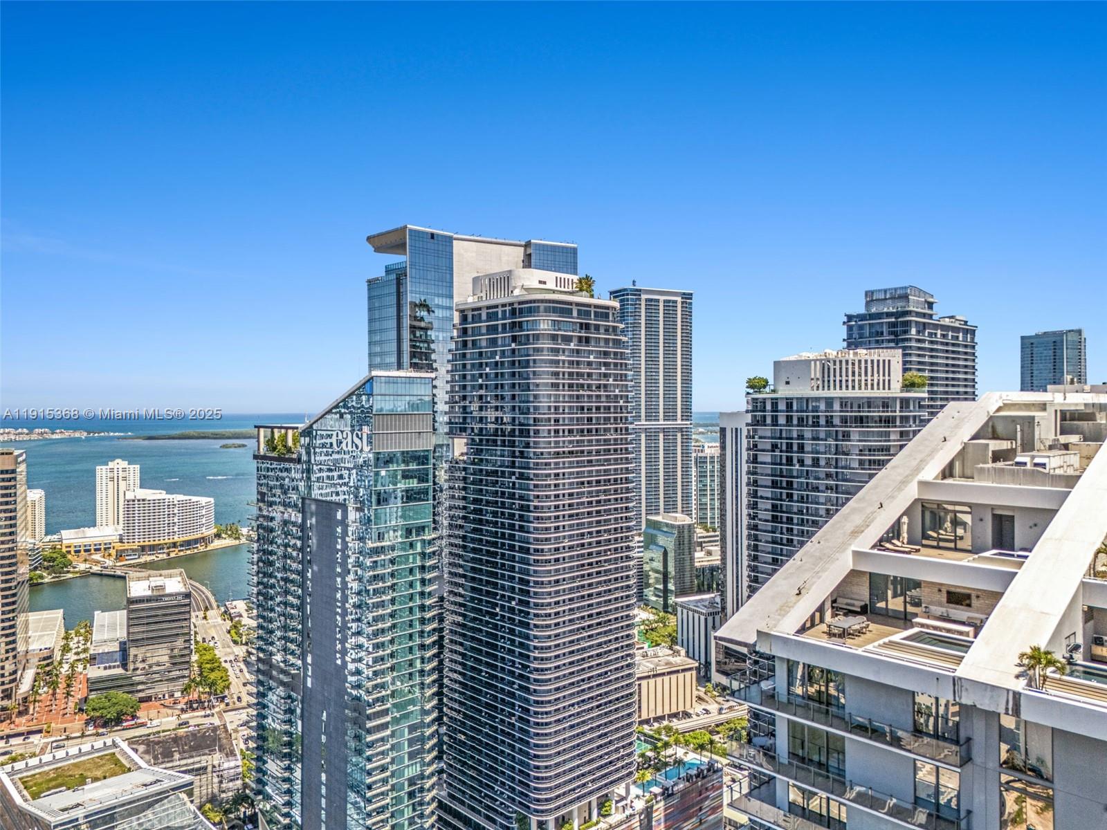 88 SW 7th St #2107, Miami FL 33130