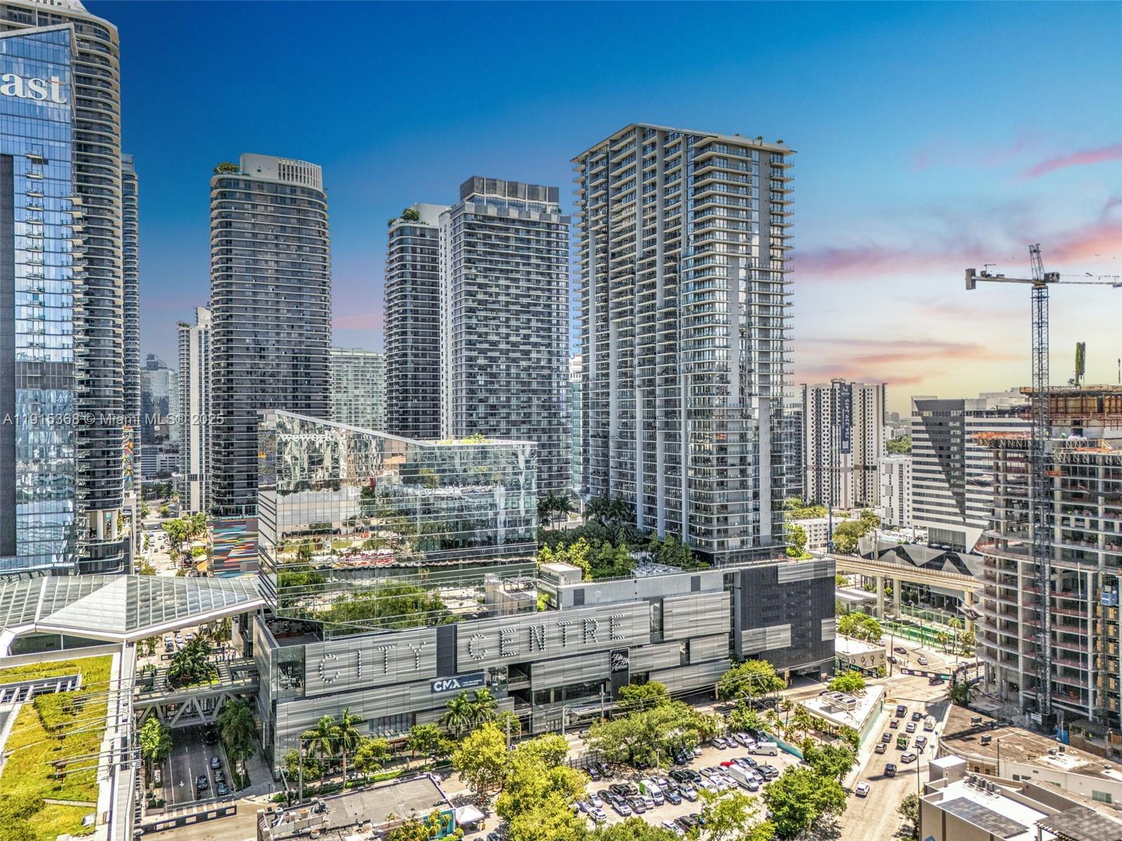 88 SW 7th St #2107, Miami FL 33130