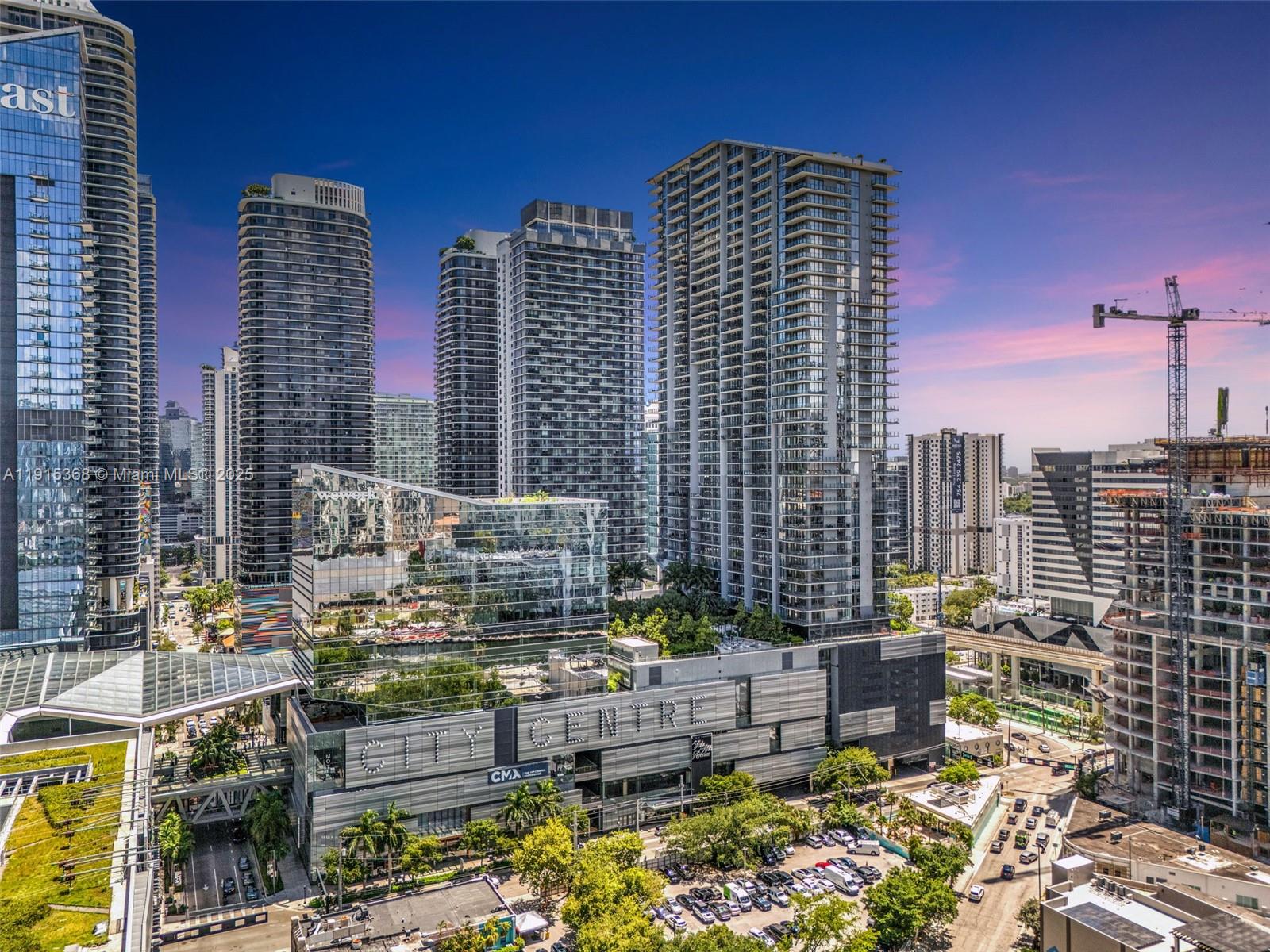 88 SW 7th St #2107, Miami FL 33130