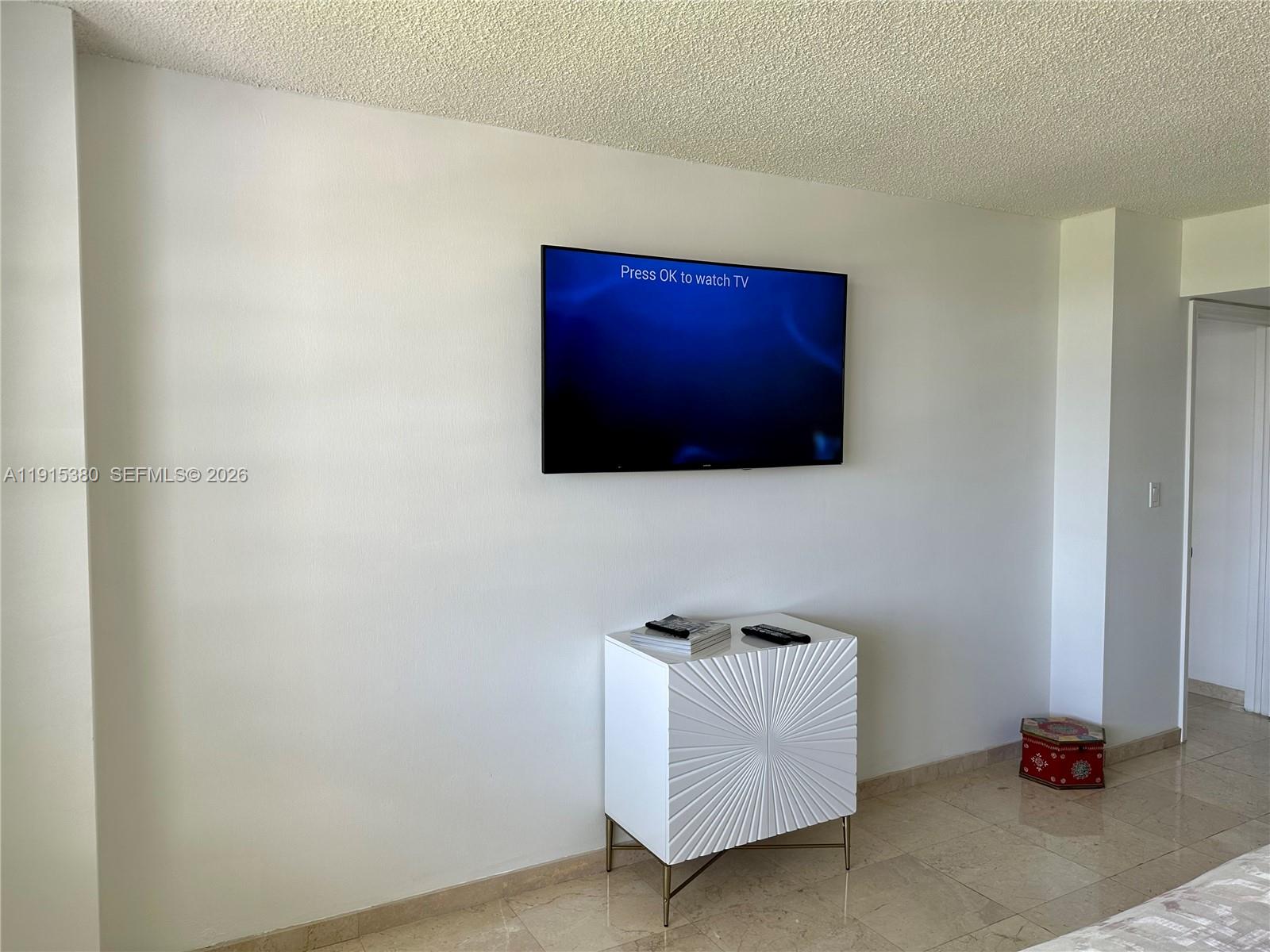 199 Ocean Lane Dr #1004, Key Biscayne FL 33149