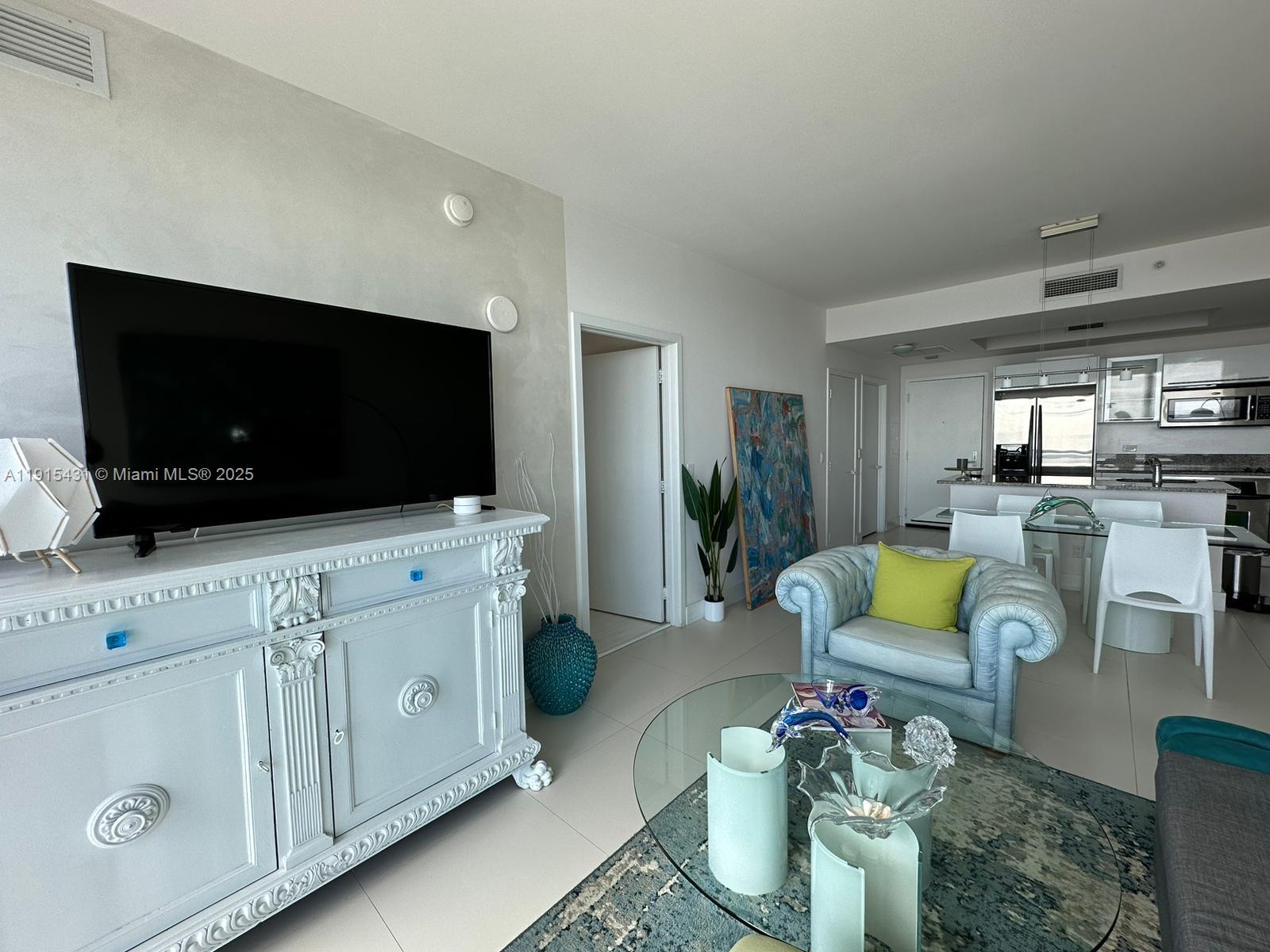 888 Biscayne Blvd #4207, Miami FL 33132