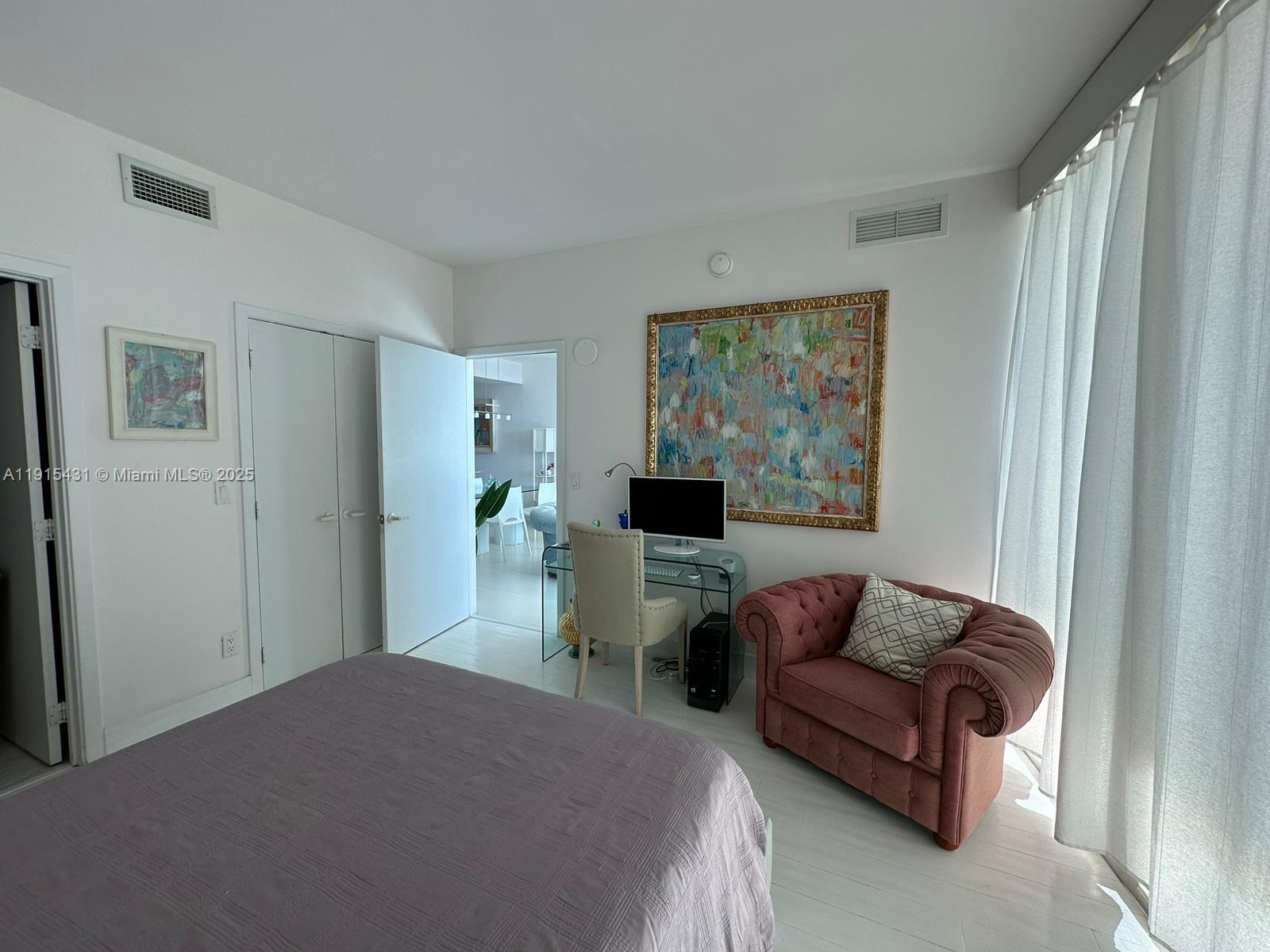 888 Biscayne Blvd #4207, Miami FL 33132