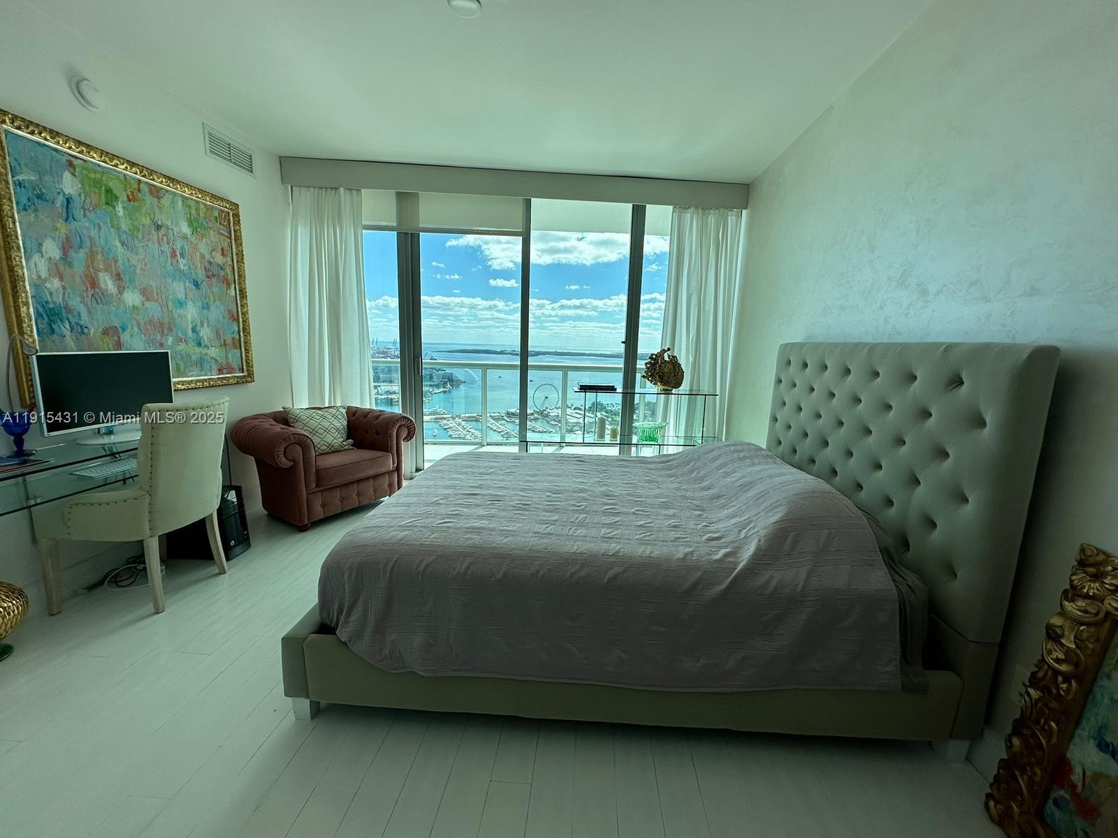 888 Biscayne Blvd #4207, Miami FL 33132