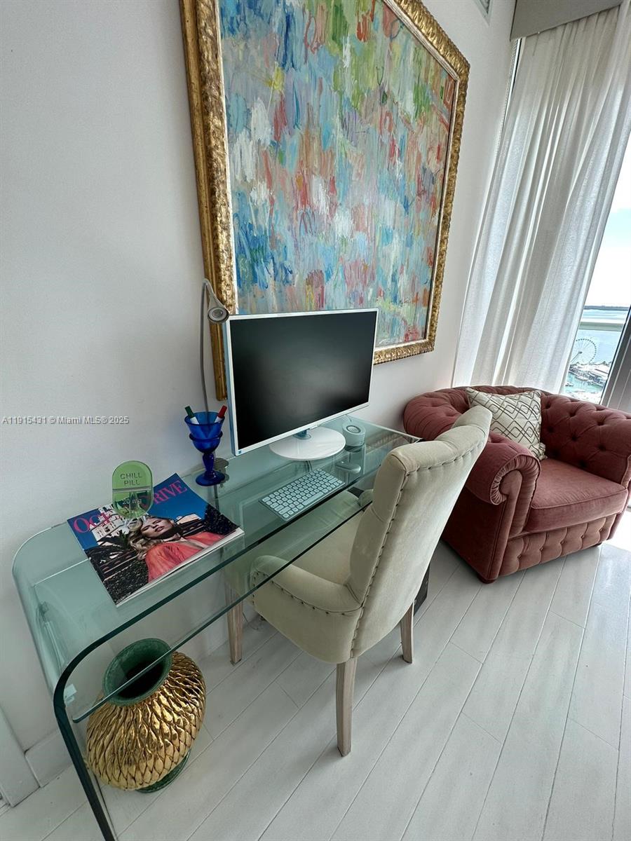 888 Biscayne Blvd #4207, Miami FL 33132