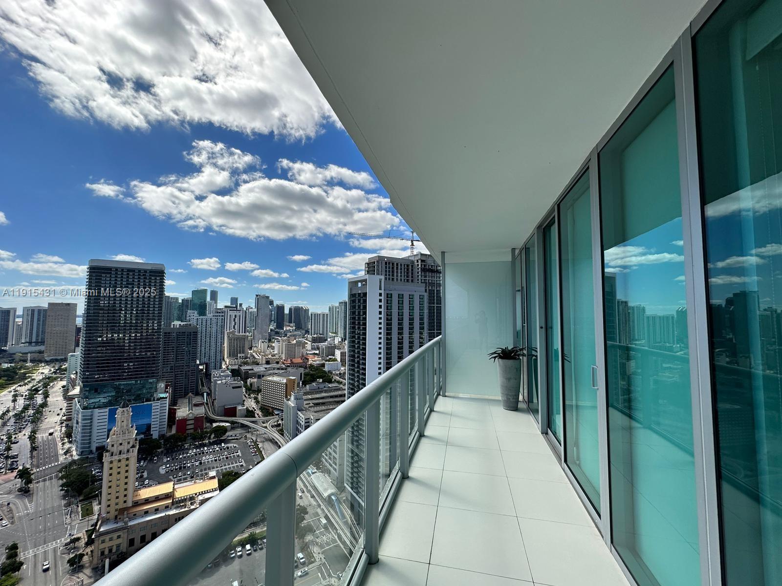 888 Biscayne Blvd #4207, Miami FL 33132