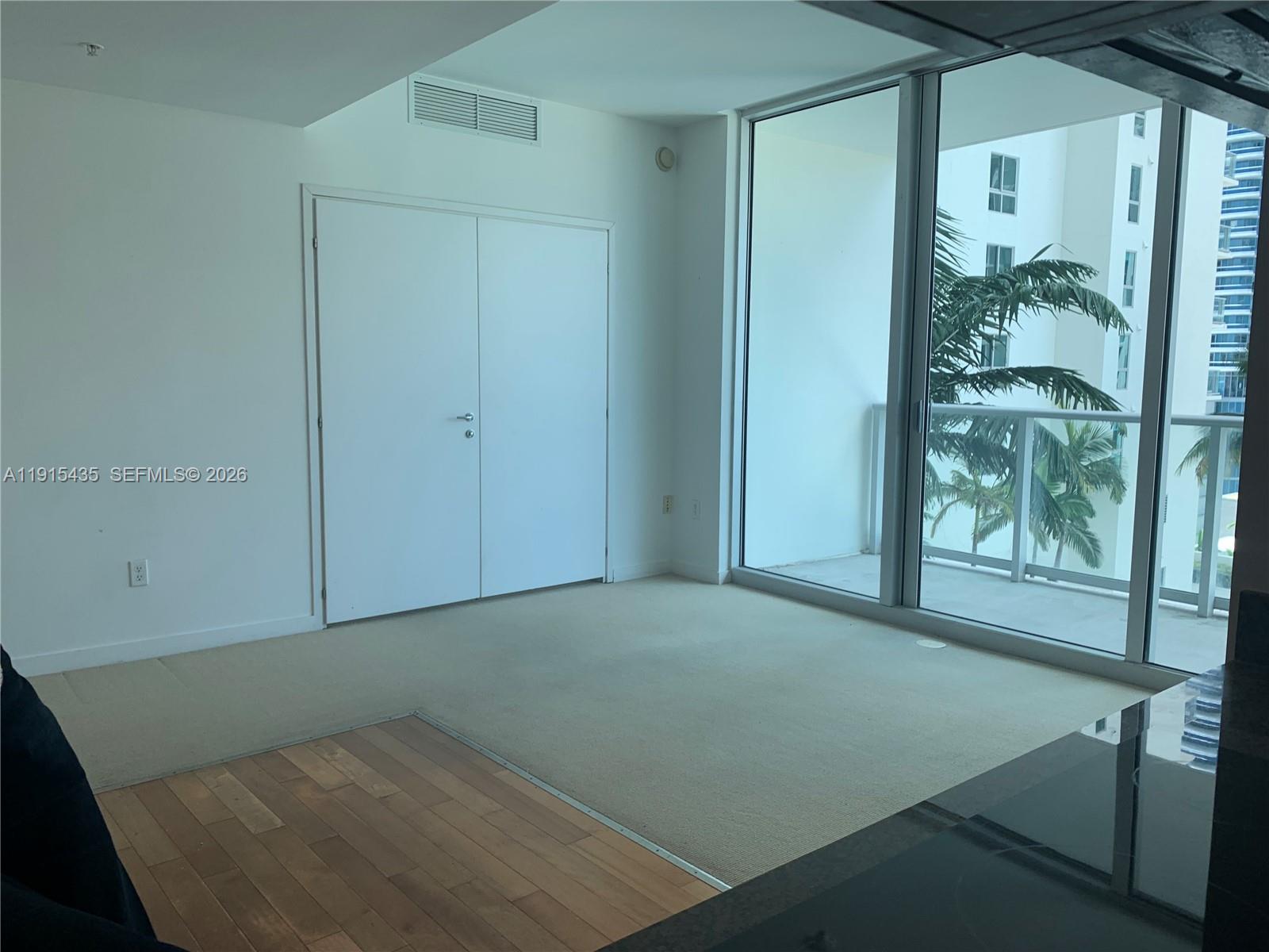 300 S Biscayne Blvd #T-1509, Miami FL 33131