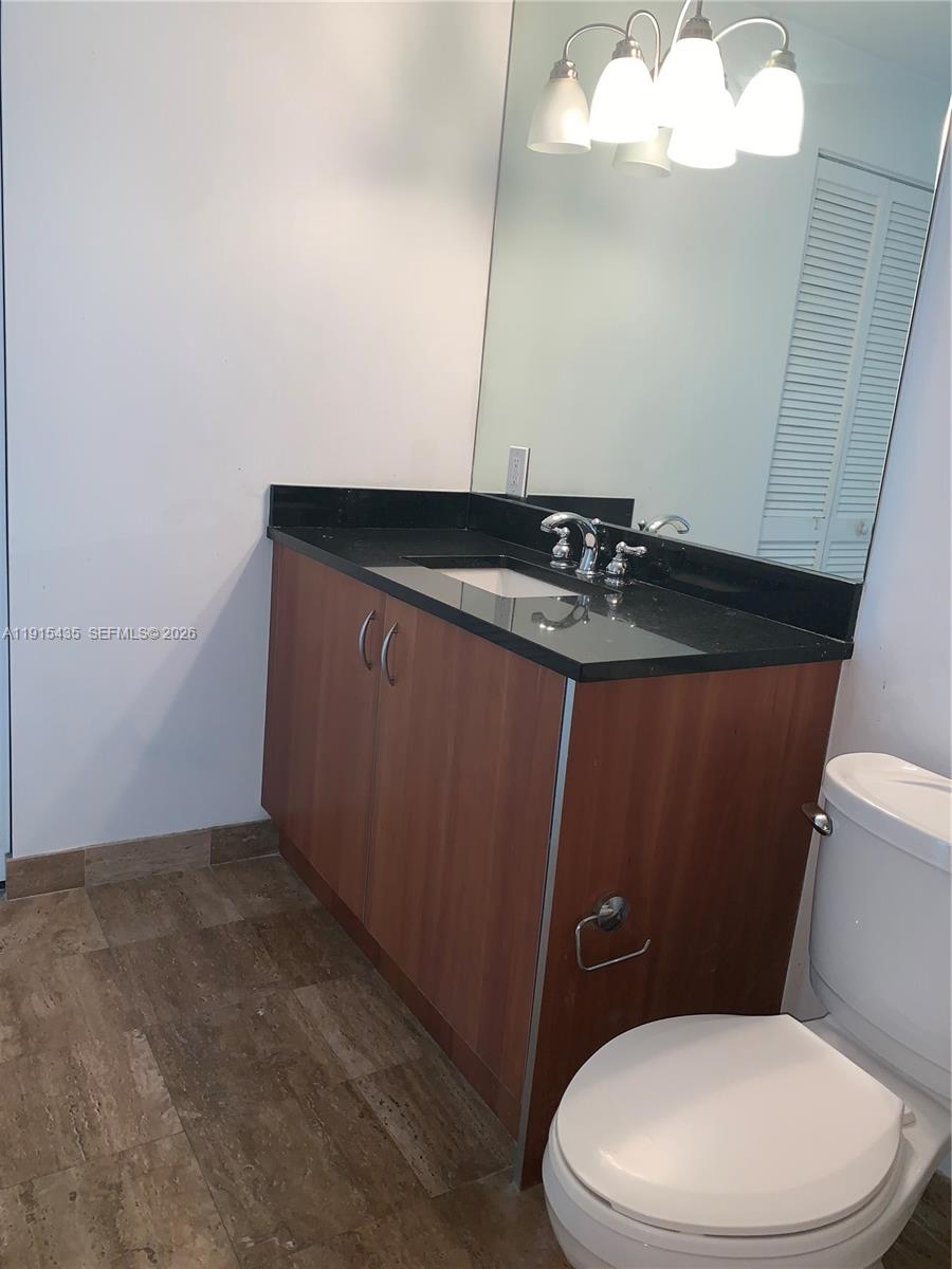 300 S Biscayne Blvd #T-1509, Miami FL 33131