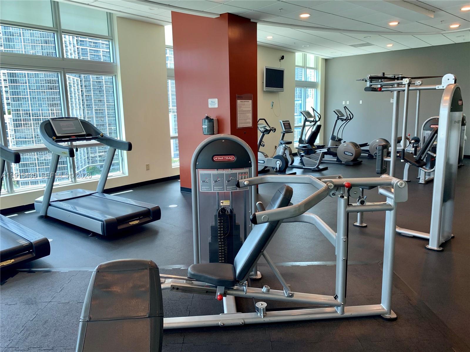 300 S Biscayne Blvd #T-1509, Miami FL 33131