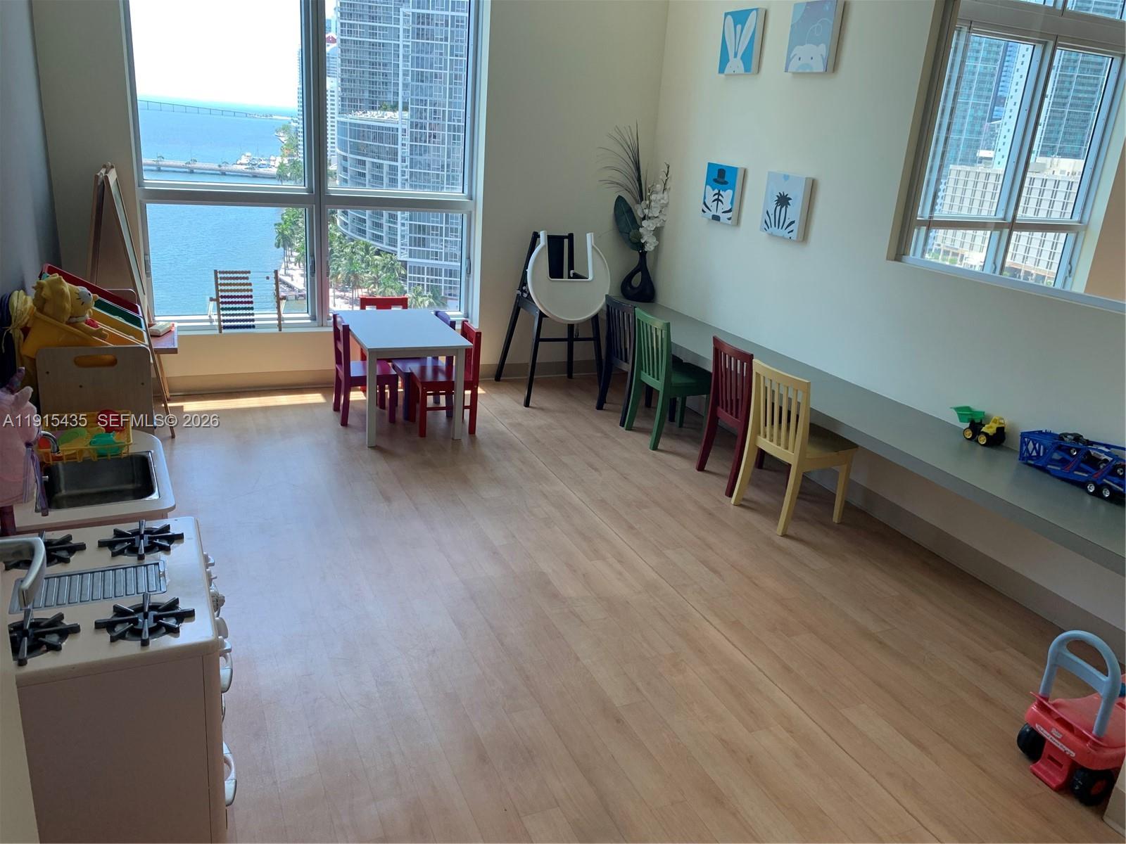 300 S Biscayne Blvd #T-1509, Miami FL 33131