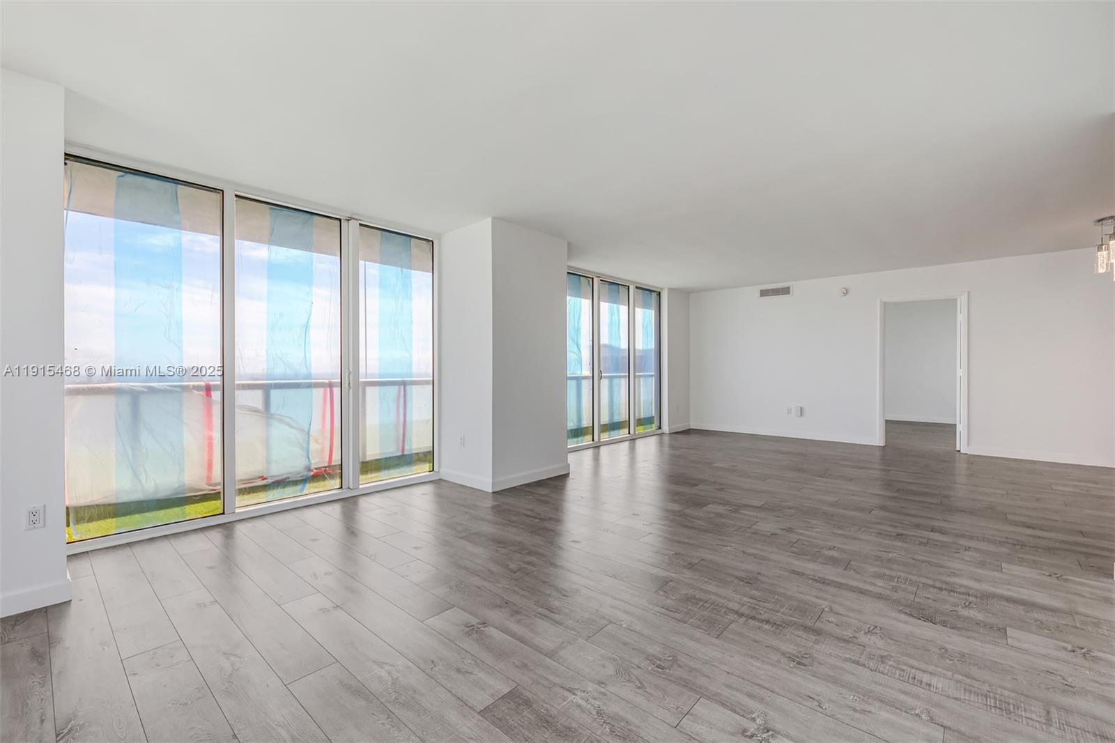 50 Biscayne Blvd #3902, Miami FL 33132