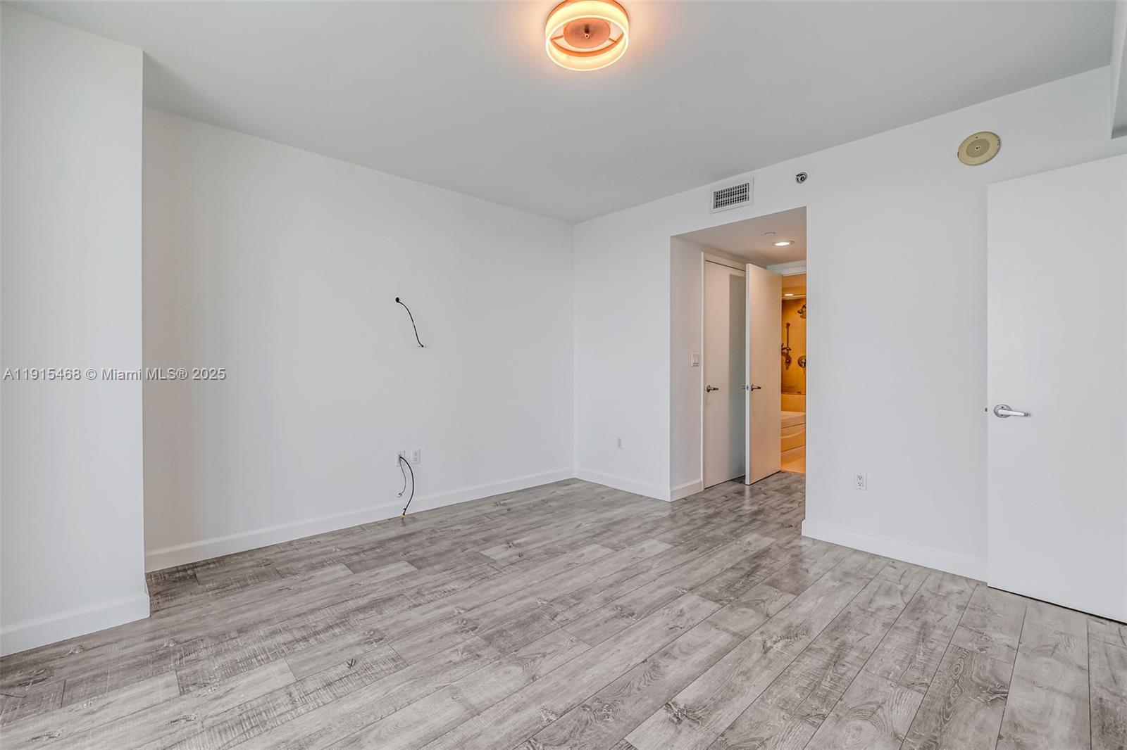 50 Biscayne Blvd #3902, Miami FL 33132