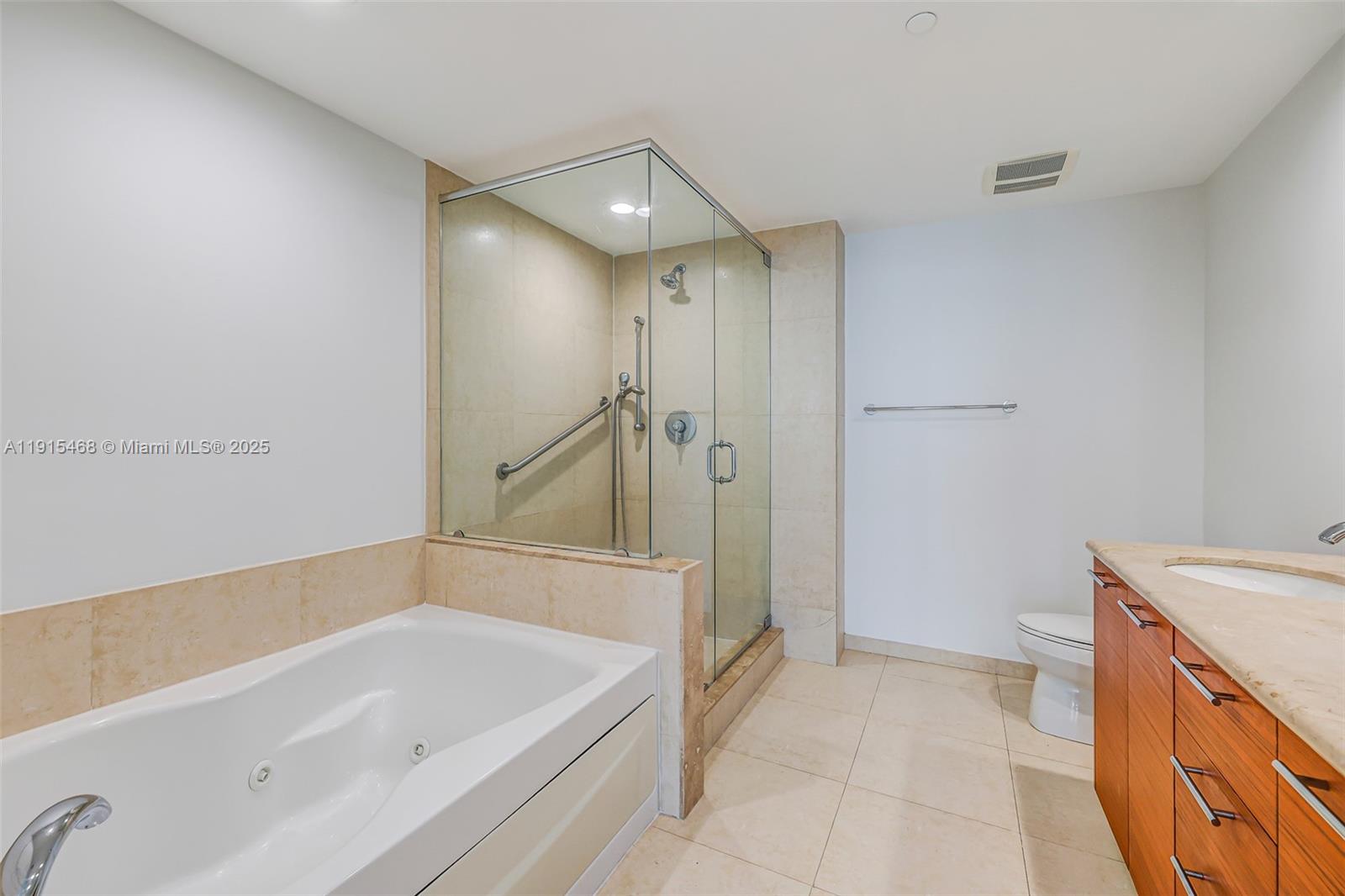 50 Biscayne Blvd #3902, Miami FL 33132