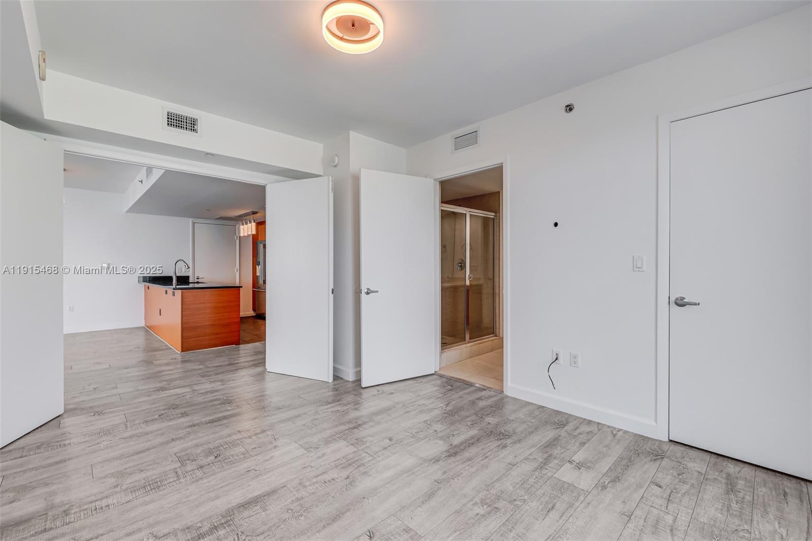 50 Biscayne Blvd #3902, Miami FL 33132