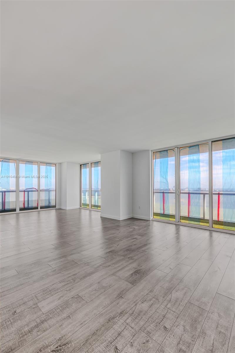50 Biscayne Blvd #3902, Miami FL 33132