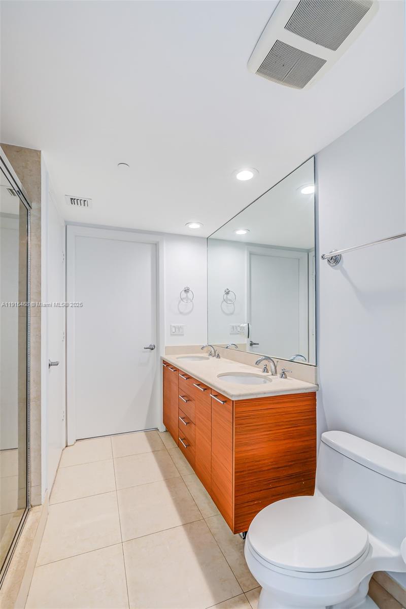 50 Biscayne Blvd #3902, Miami FL 33132