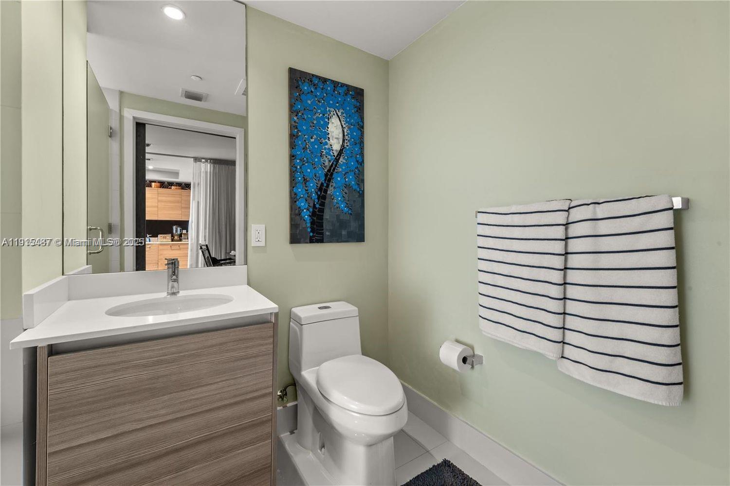 121 NE 34th St #1705, Miami FL 33137