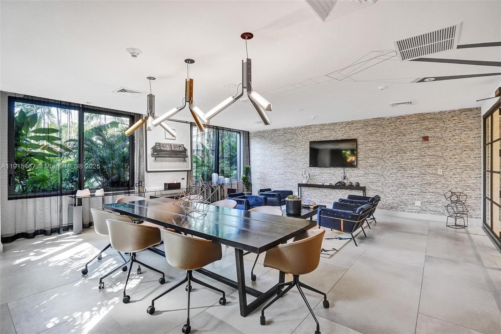 121 NE 34th St #1705, Miami FL 33137