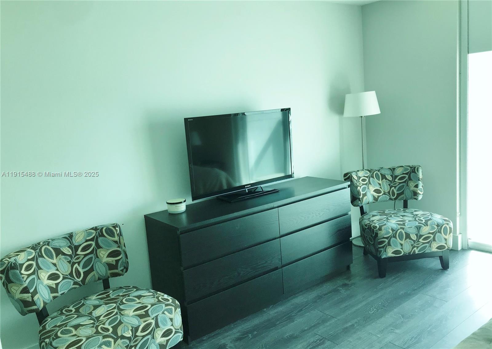 253 NE 2nd St #2706, Miami FL 33132