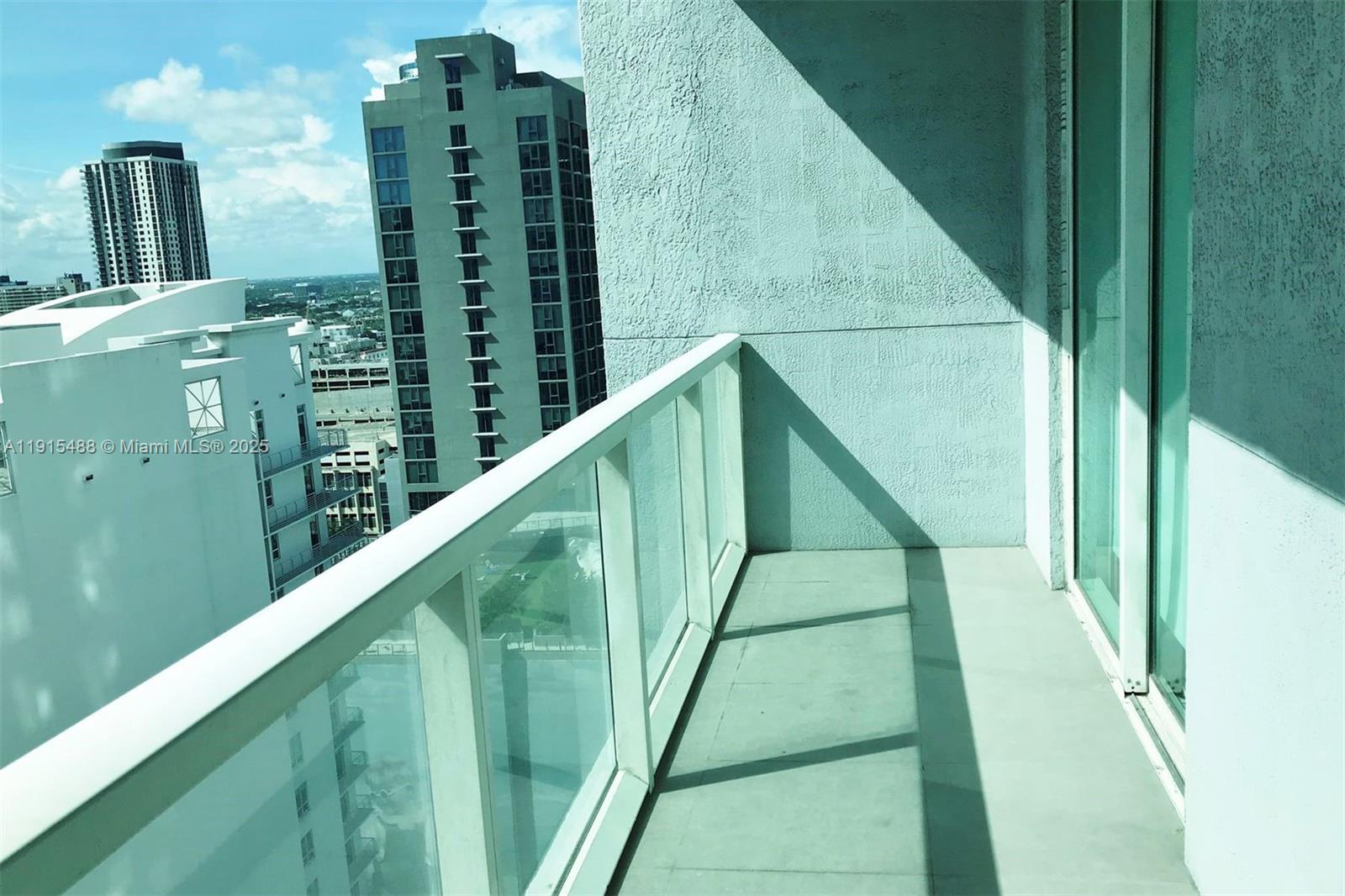 253 NE 2nd St #2706, Miami FL 33132