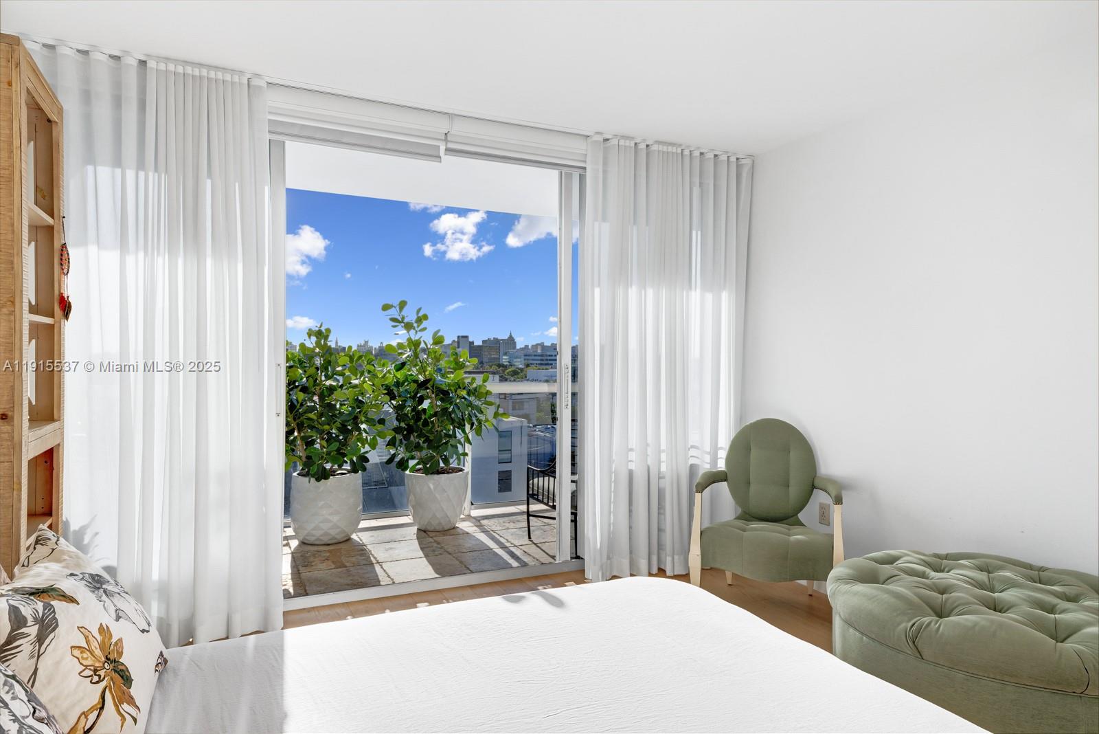 1800 Sunset Harbour Dr #803, Miami Beach FL 33139