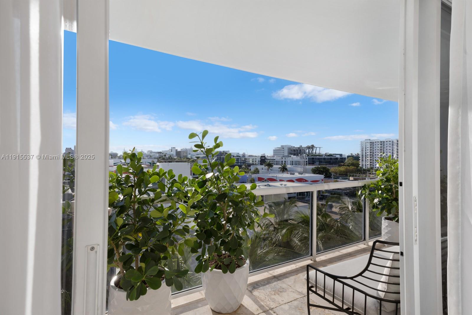 1800 Sunset Harbour Dr #803, Miami Beach FL 33139
