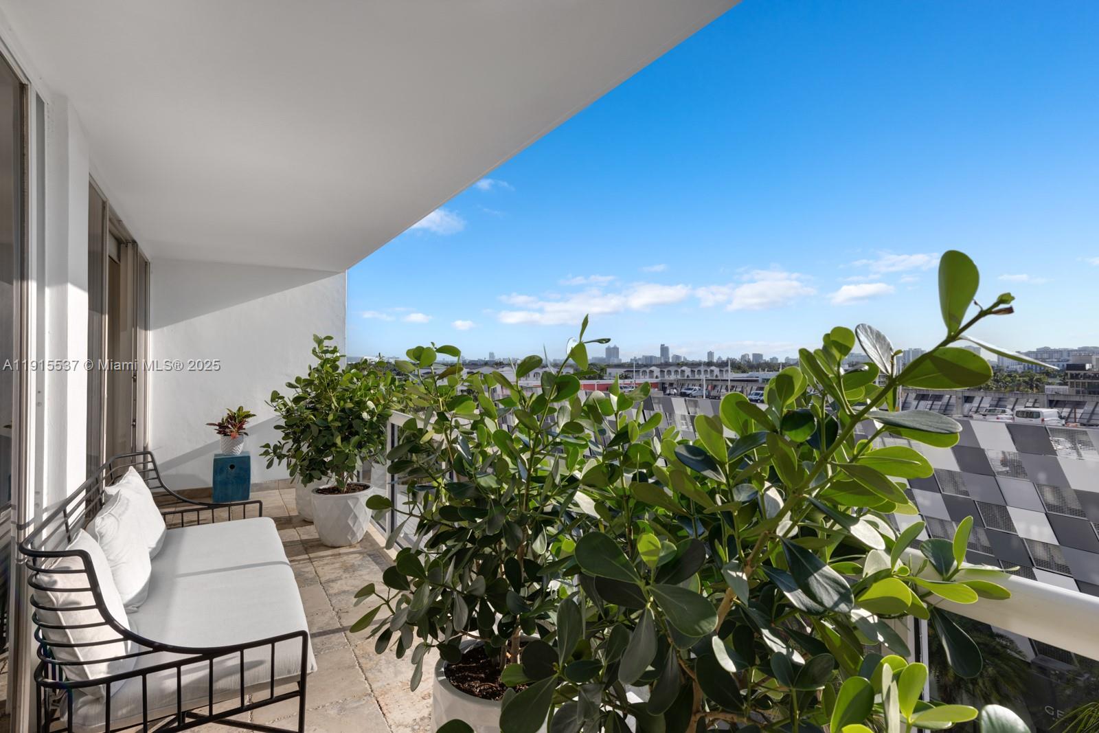 1800 Sunset Harbour Dr #803, Miami Beach FL 33139