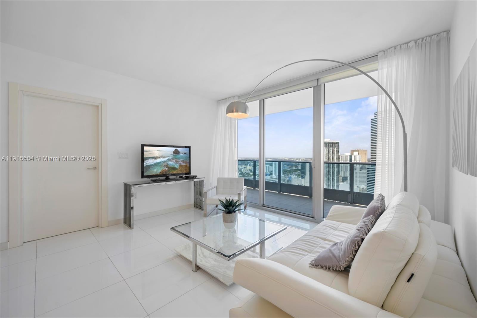 200 Biscayne Boulevard Way #4314, Miami FL 33131
