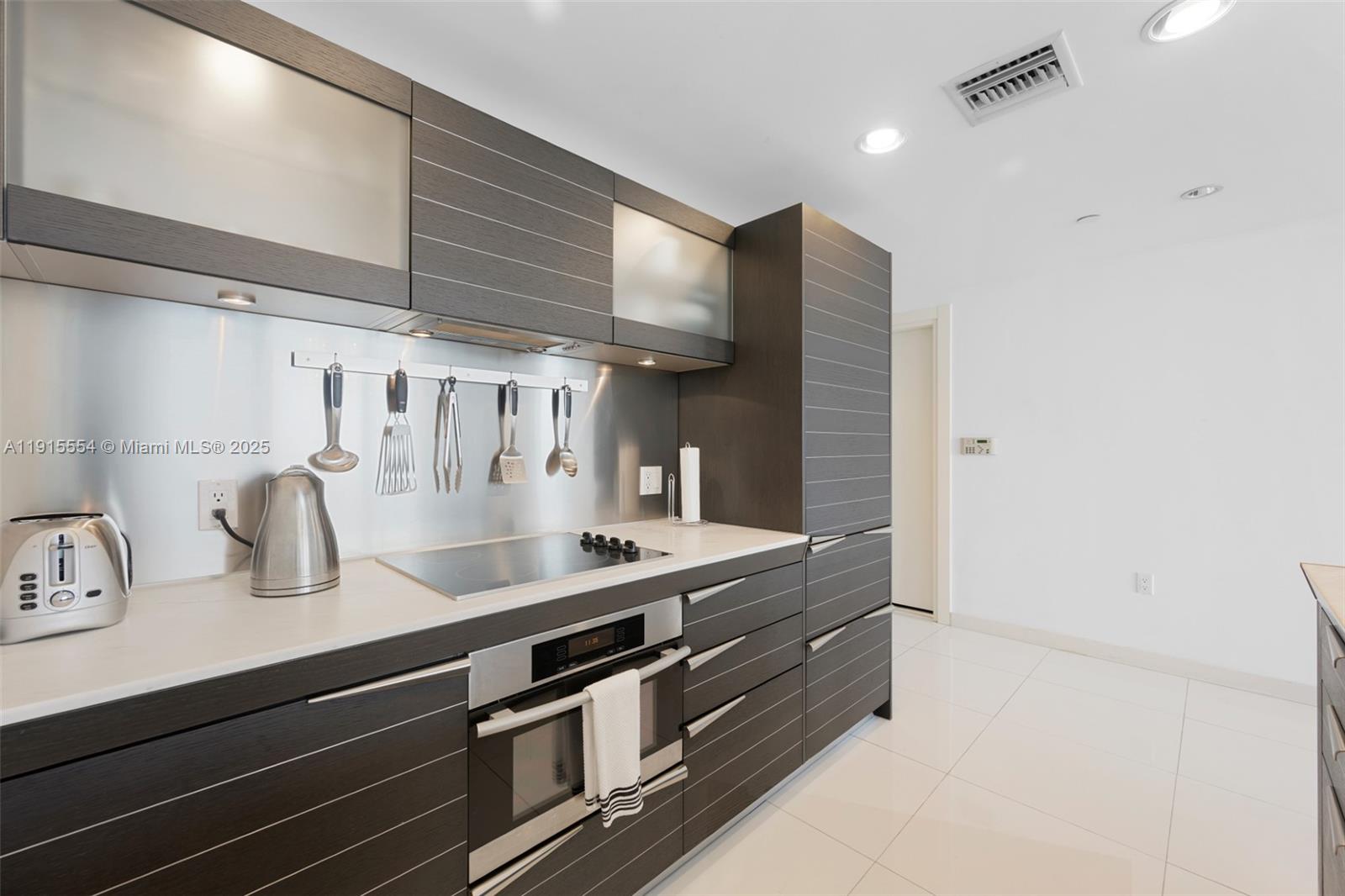 200 Biscayne Boulevard Way #4314, Miami FL 33131