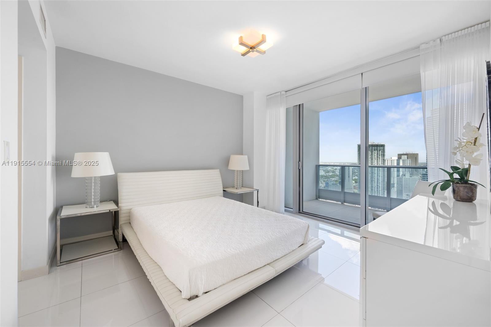 200 Biscayne Boulevard Way #4314, Miami FL 33131