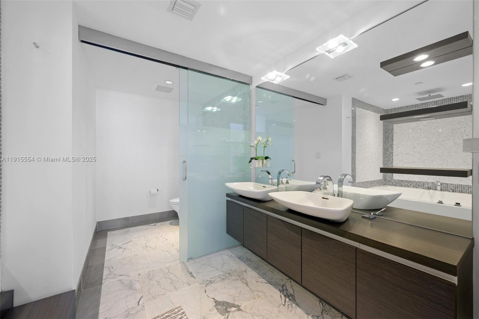 200 Biscayne Boulevard Way #4314, Miami FL 33131
