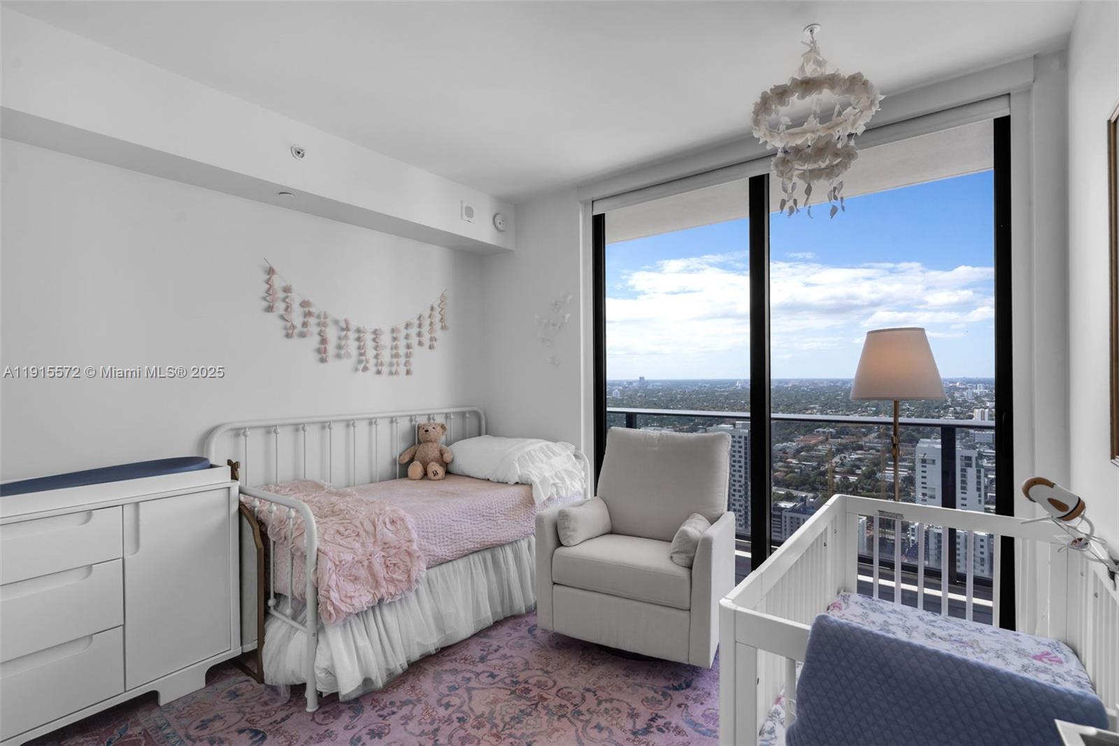 55 SW 9th St #4008, Miami FL 33130