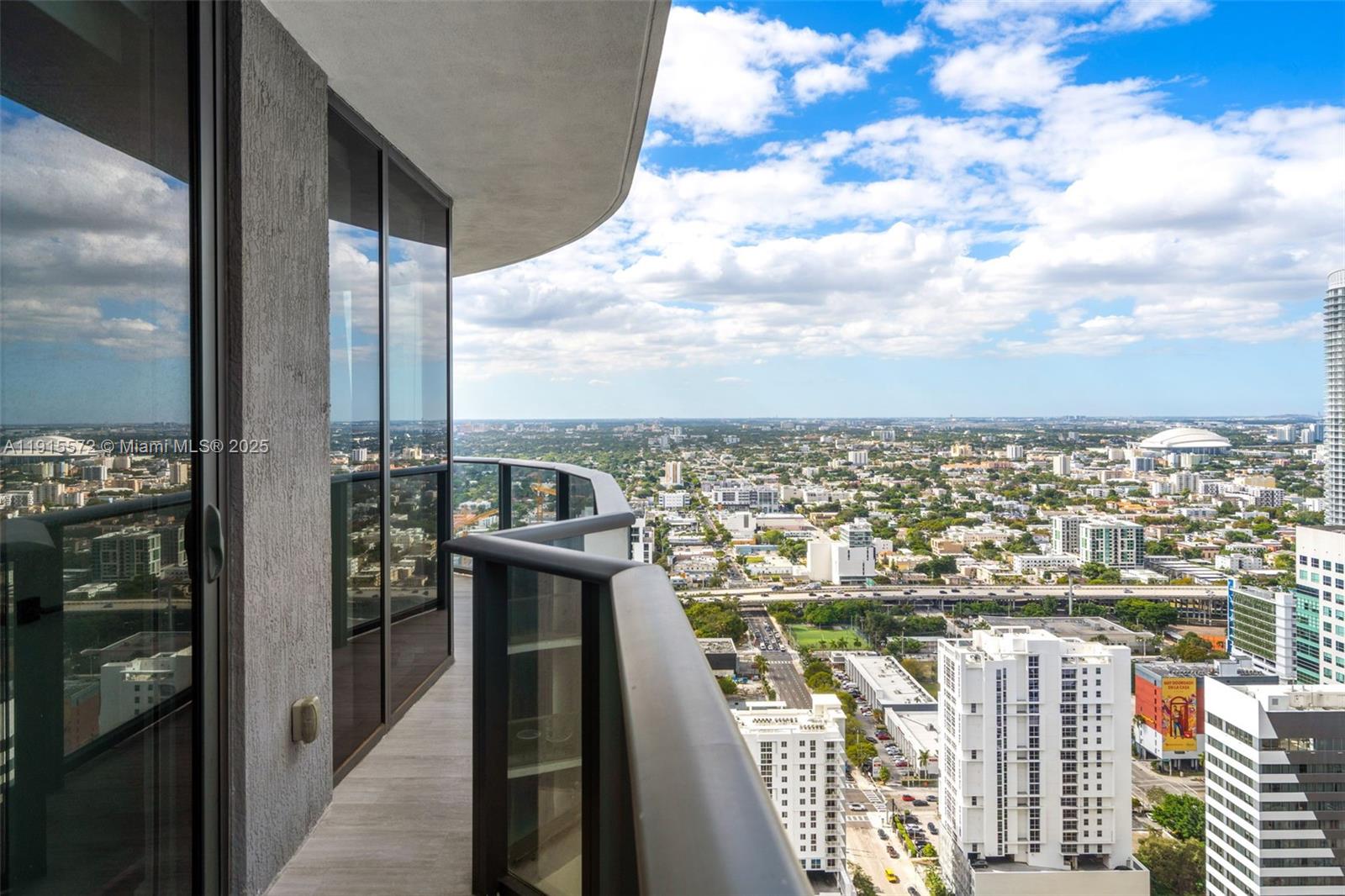 55 SW 9th St #4008, Miami FL 33130