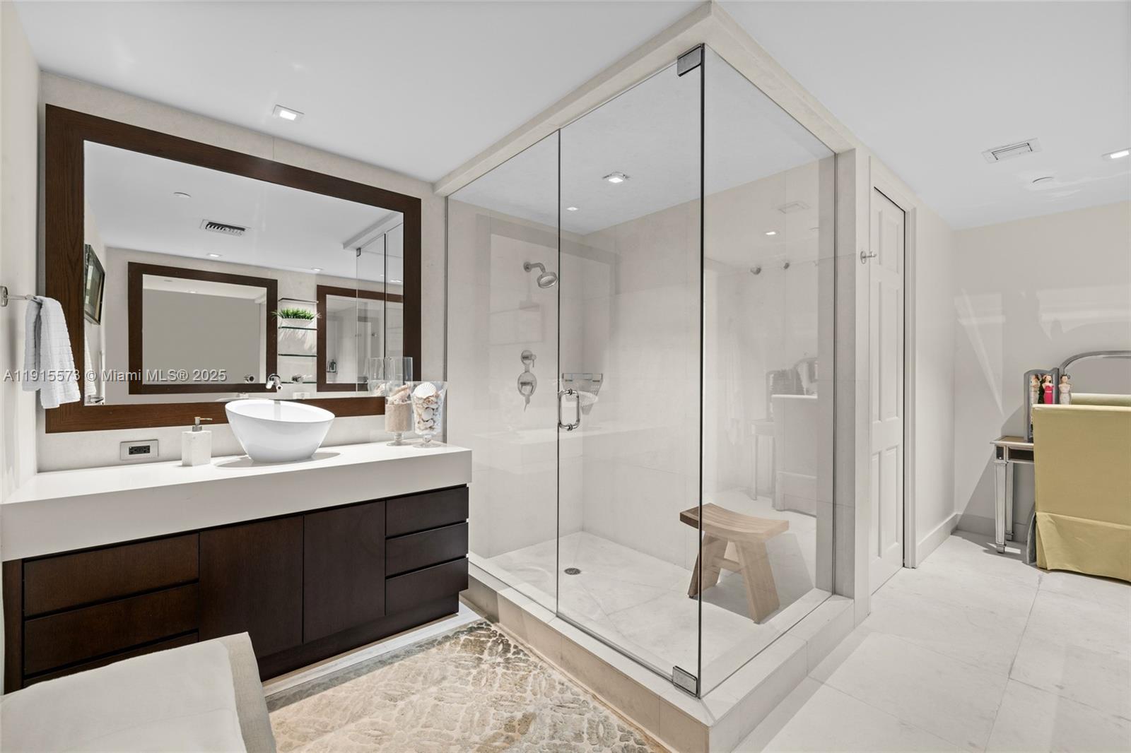 4924 Fisher Island Dr #4924, Miami Beach FL 33109