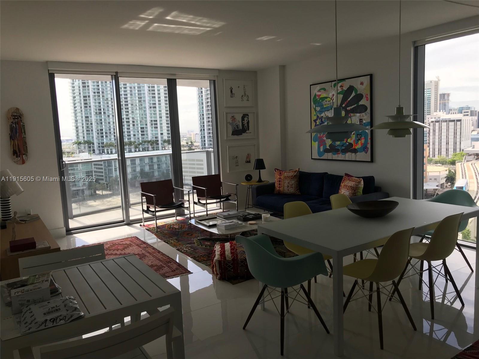 31 SE 6th St #1702, Miami FL 33131