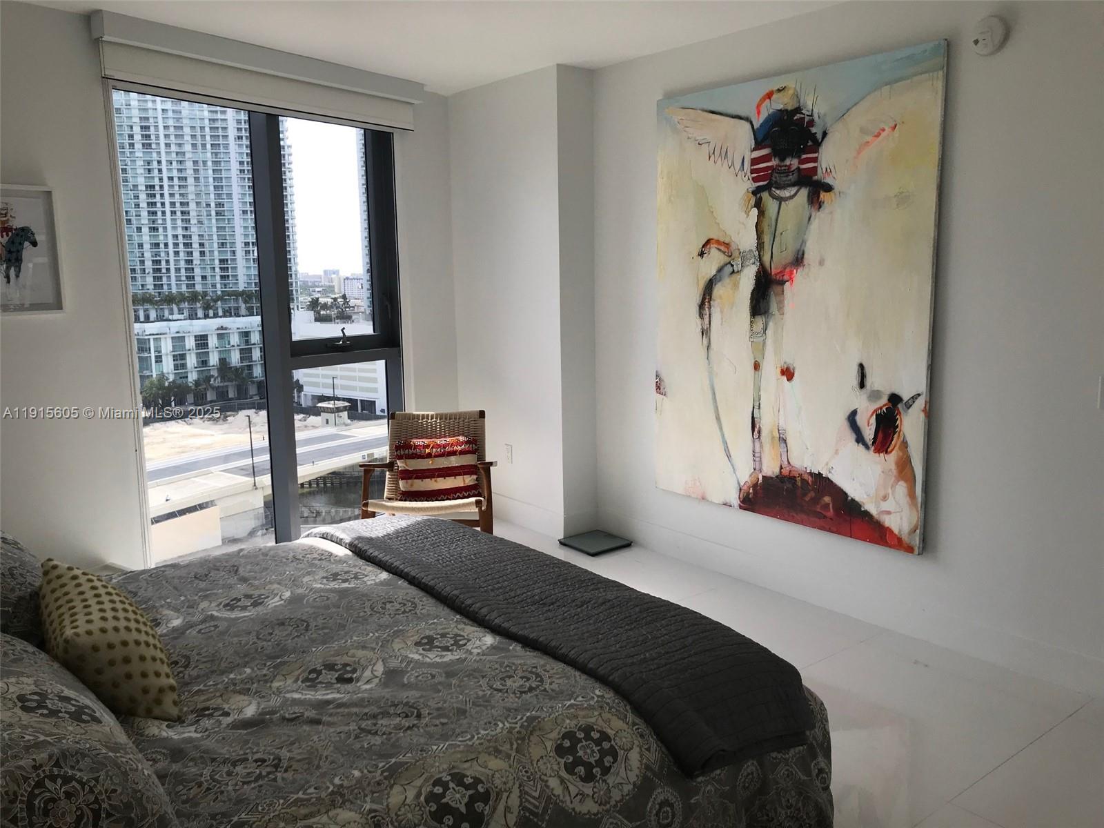 31 SE 6th St #1702, Miami FL 33131