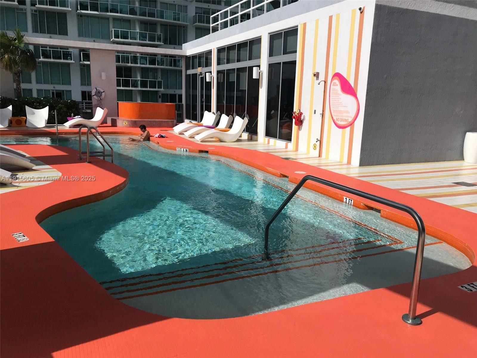 31 SE 6th St #1702, Miami FL 33131