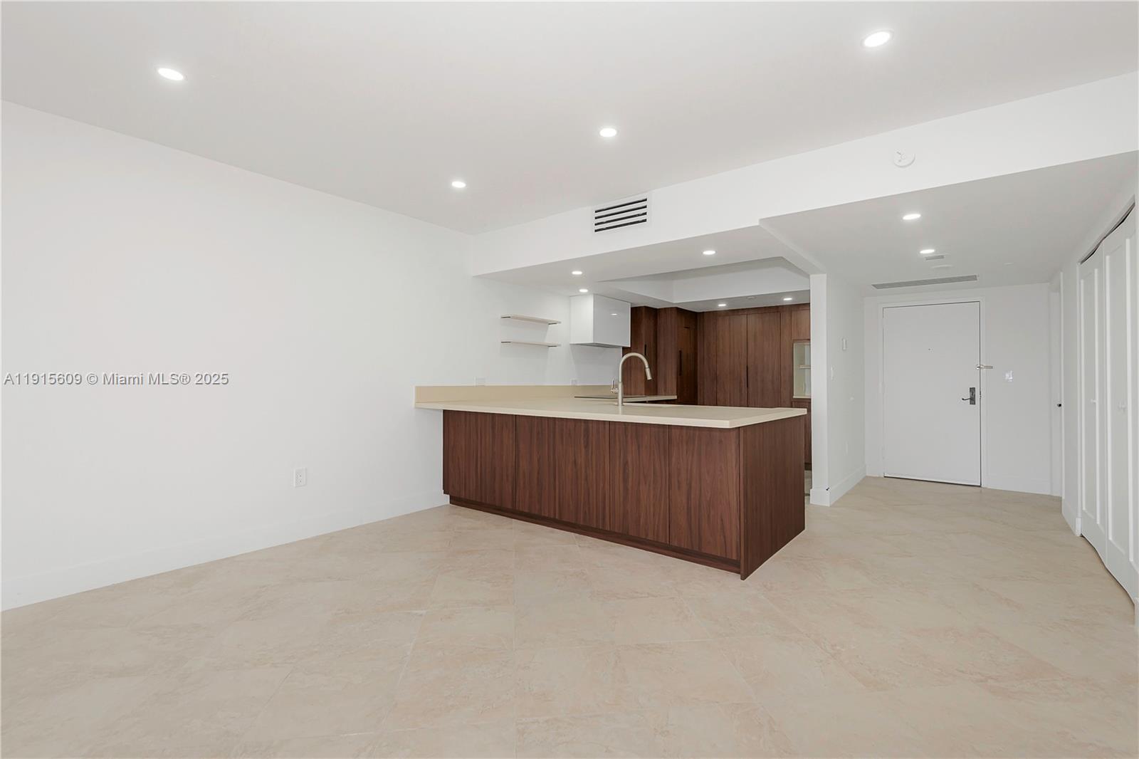 8855 Collins Ave #6E, Surfside FL 33154