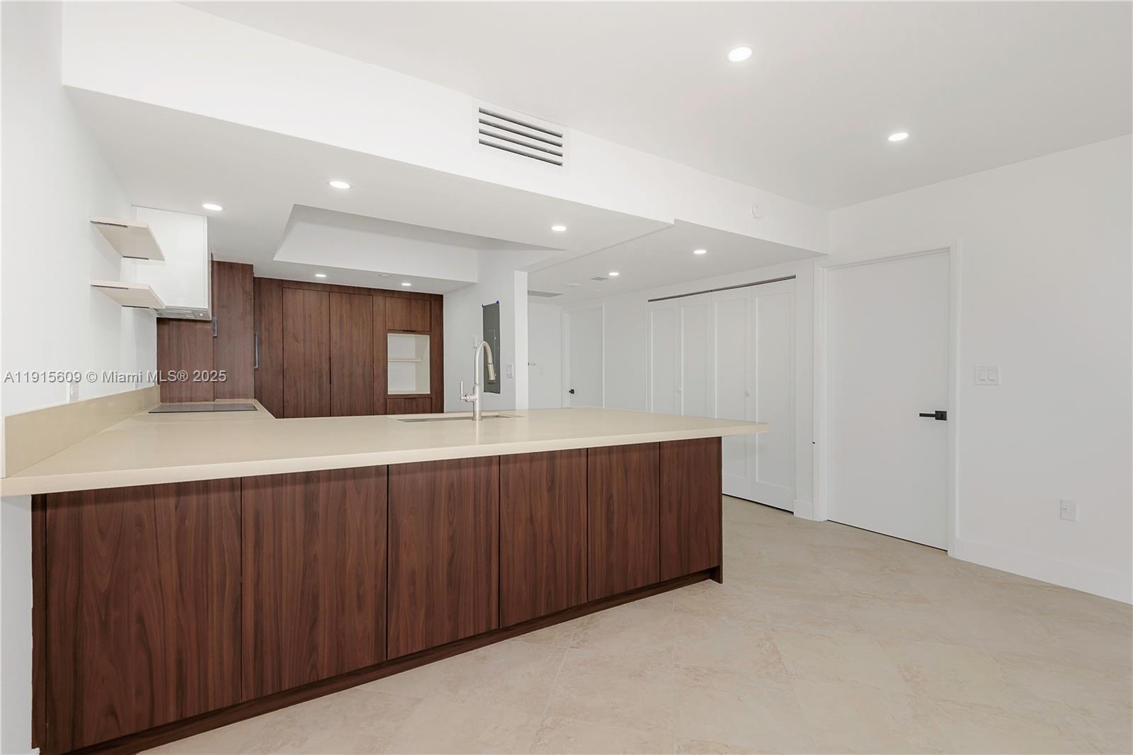 8855 Collins Ave #6E, Surfside FL 33154