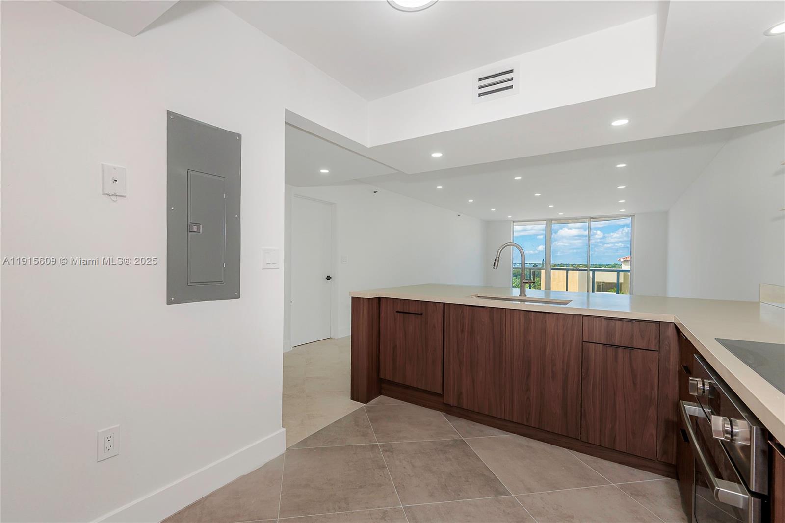 8855 Collins Ave #6E, Surfside FL 33154