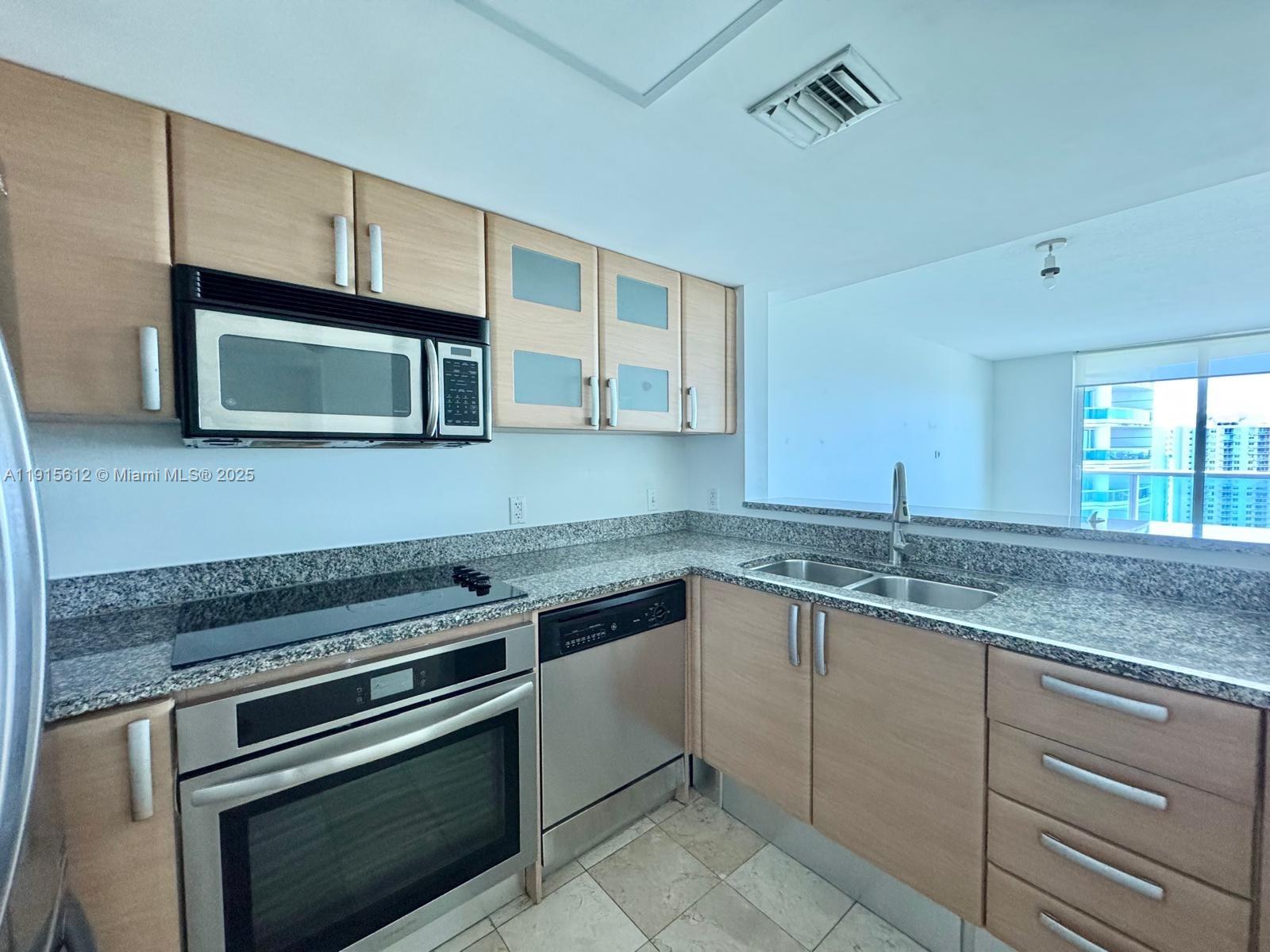 2101 Brickell Ave #2411, Miami FL 33129