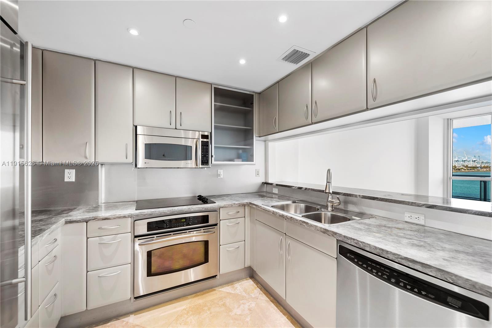540 West Ave #413, Miami Beach FL 33139