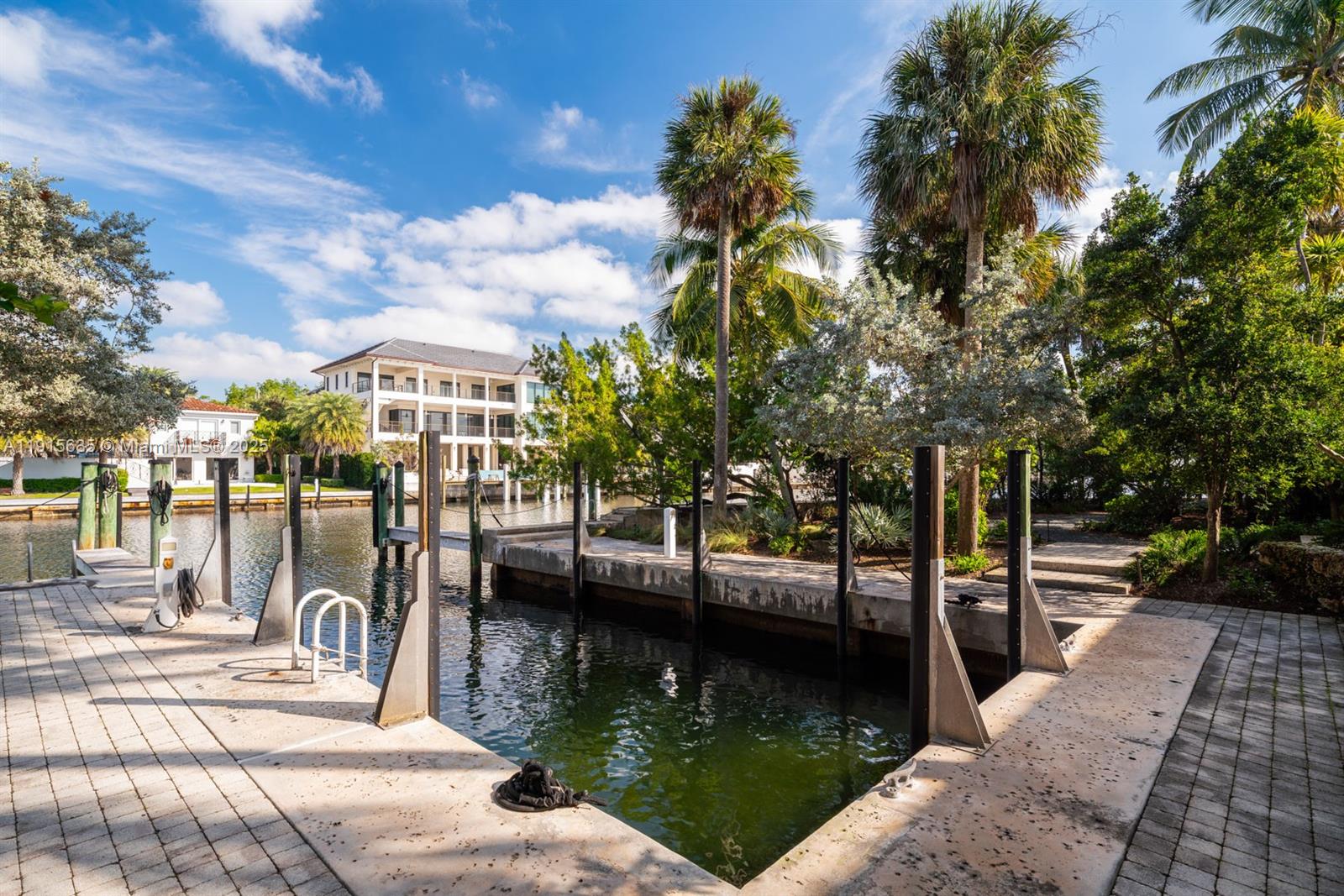 820 San Pedro Ave, Coral Gables FL 33156