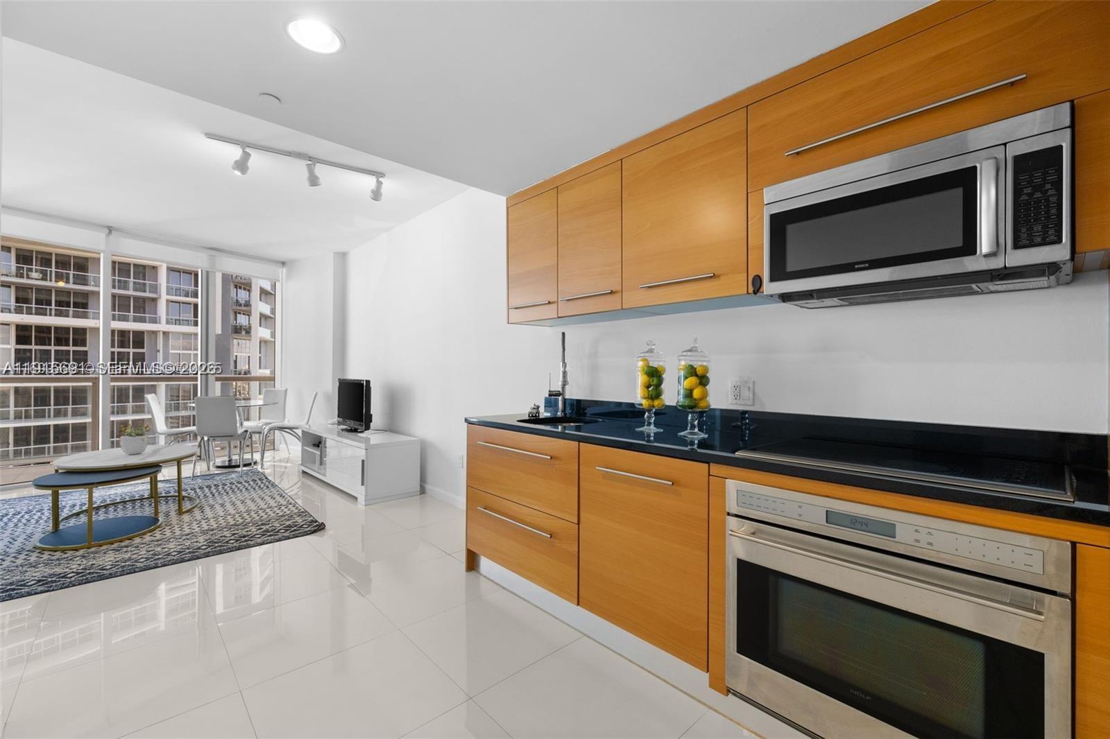 495 Brickell Ave #2206, Miami FL 33131