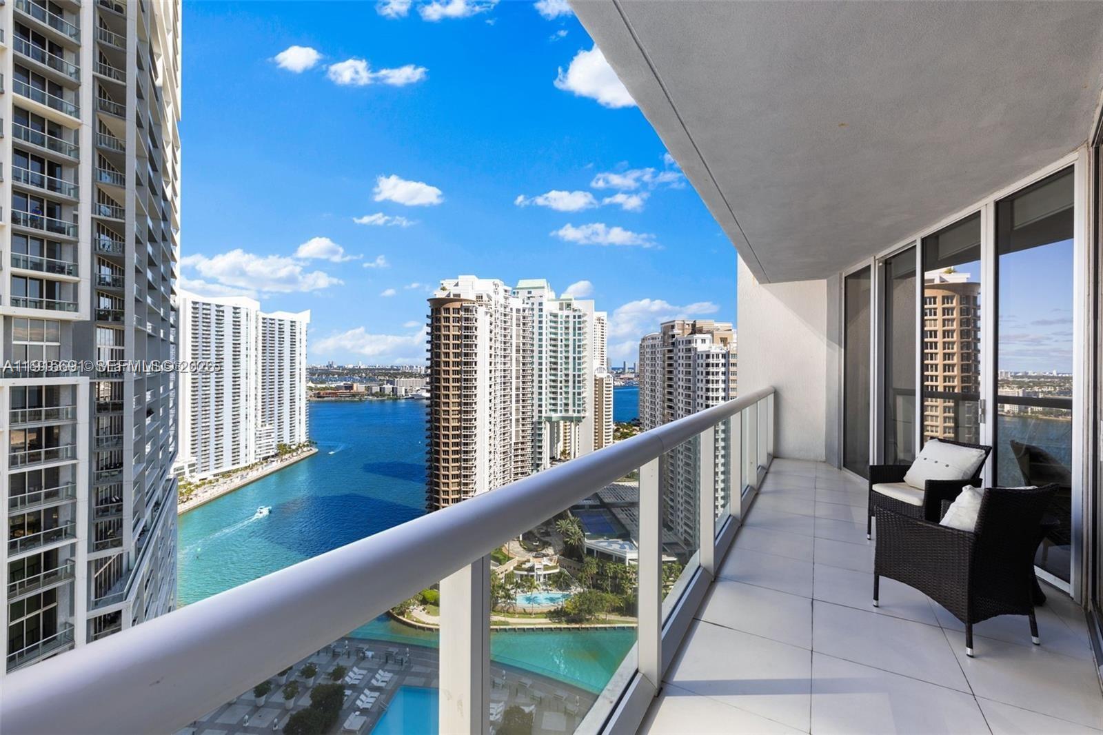 495 Brickell Ave #2206, Miami FL 33131
