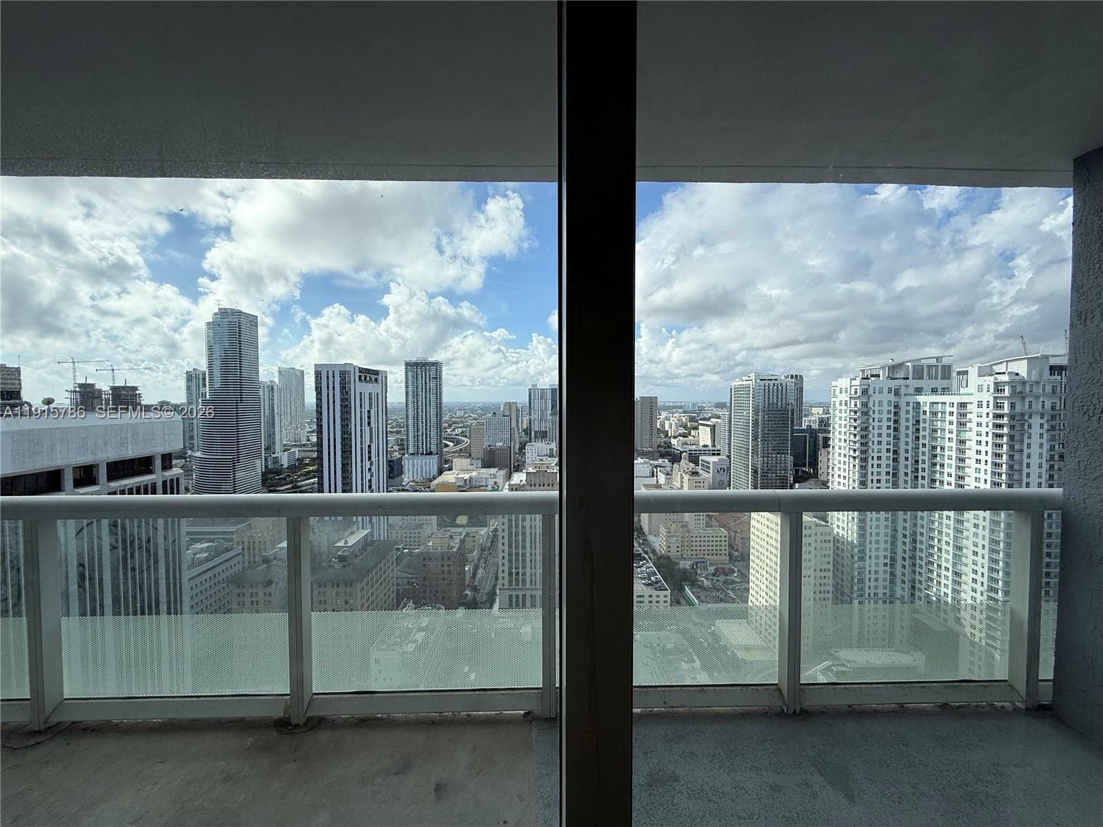 50 Biscayne Blvd #3911, Miami FL 33132
