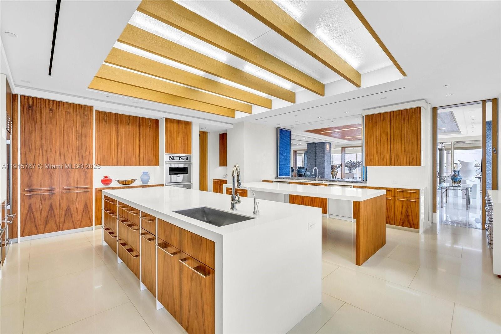 430 Grand Bay Dr #PH-1AN, Key Biscayne FL 33149