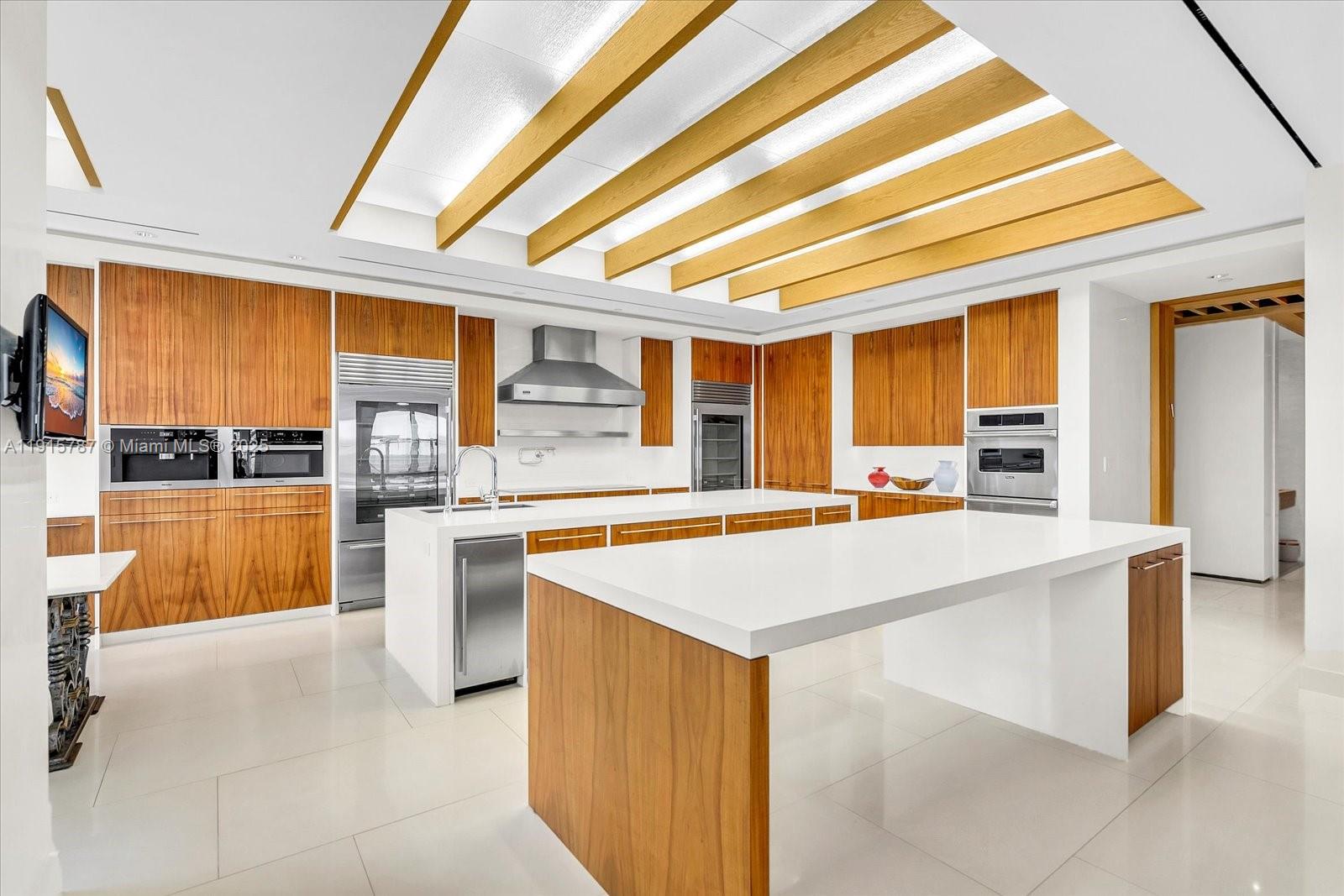 430 Grand Bay Dr #PH-1AN, Key Biscayne FL 33149