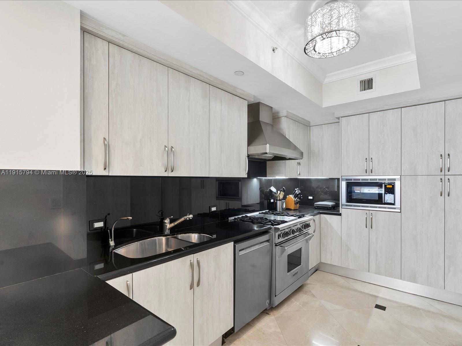 17875 Collins Ave #3305, Sunny Isles Beach FL 33160