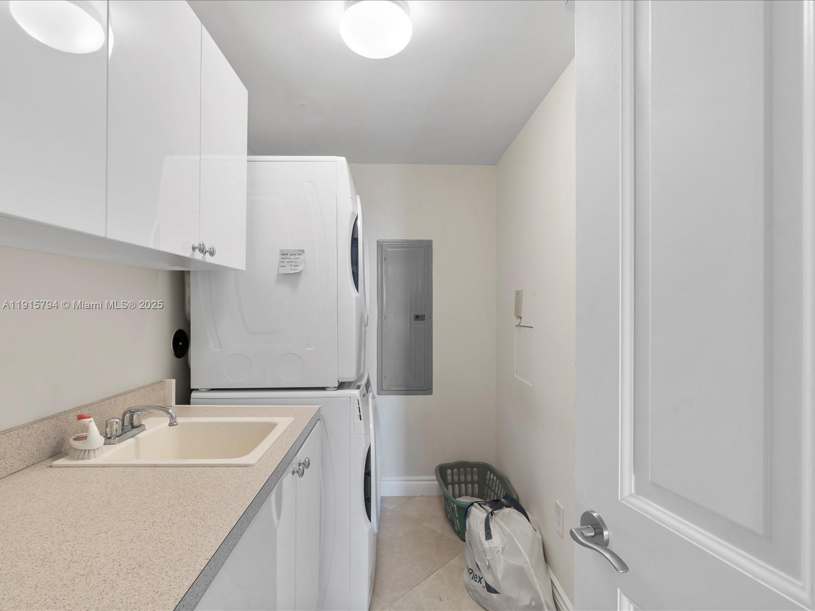 17875 Collins Ave #3305, Sunny Isles Beach FL 33160